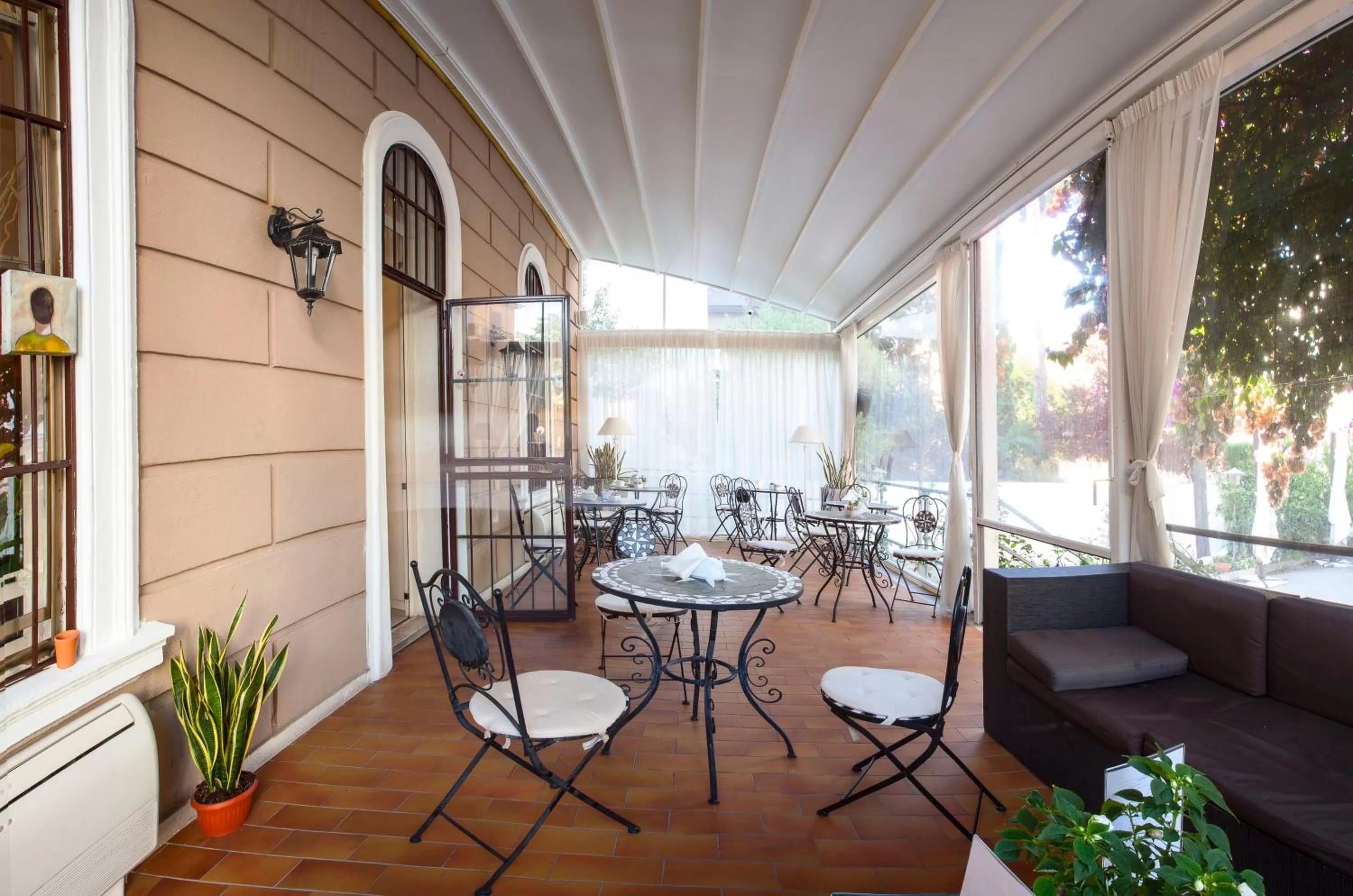 Facade/entrance in Villa Pirandello