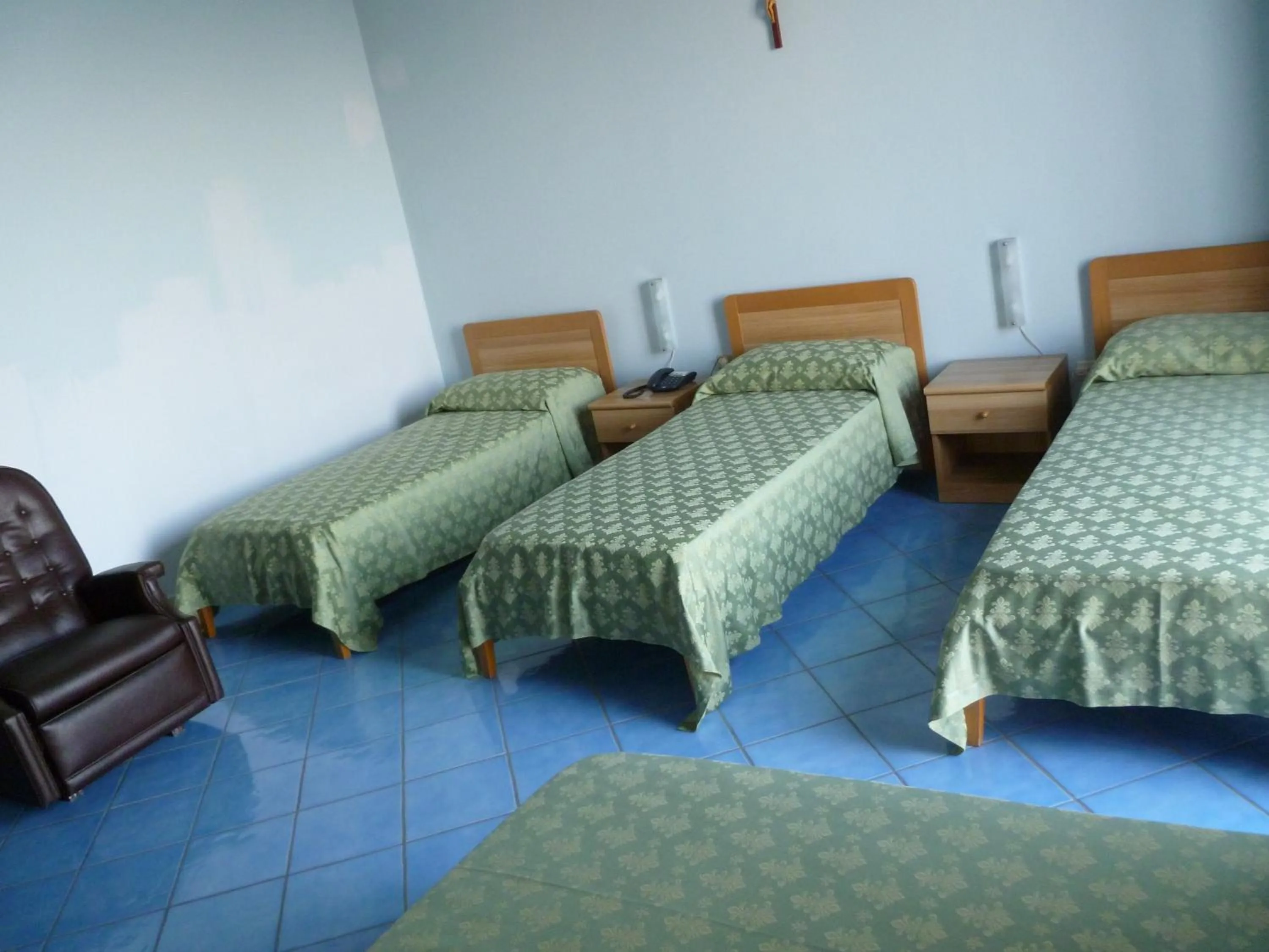 Photo of the whole room, Bed in Ancelle Sorrento - Casa d'Accoglienza