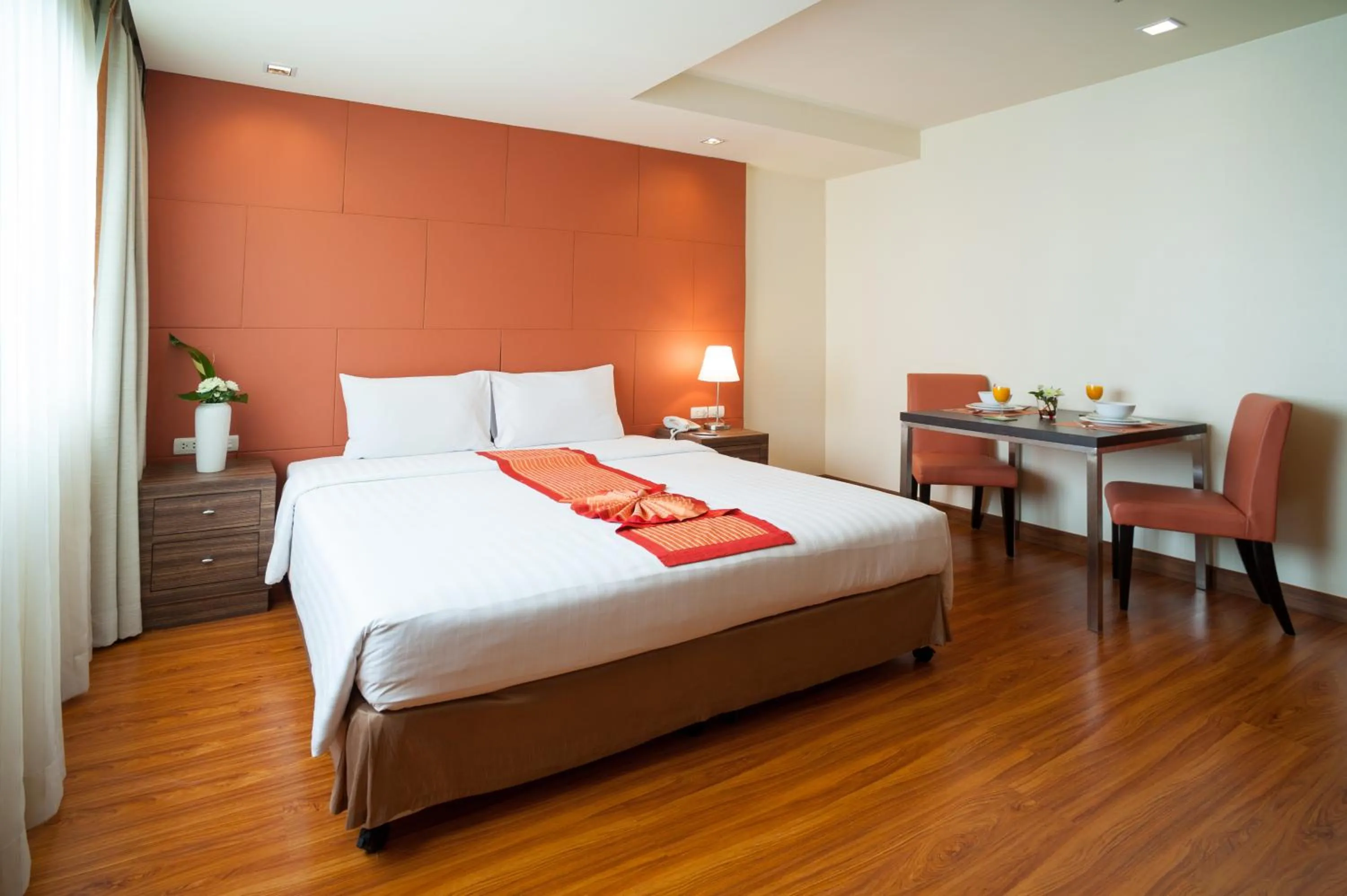 Bedroom, Bed in Aspen Suites Hotel Sukhumvit 2