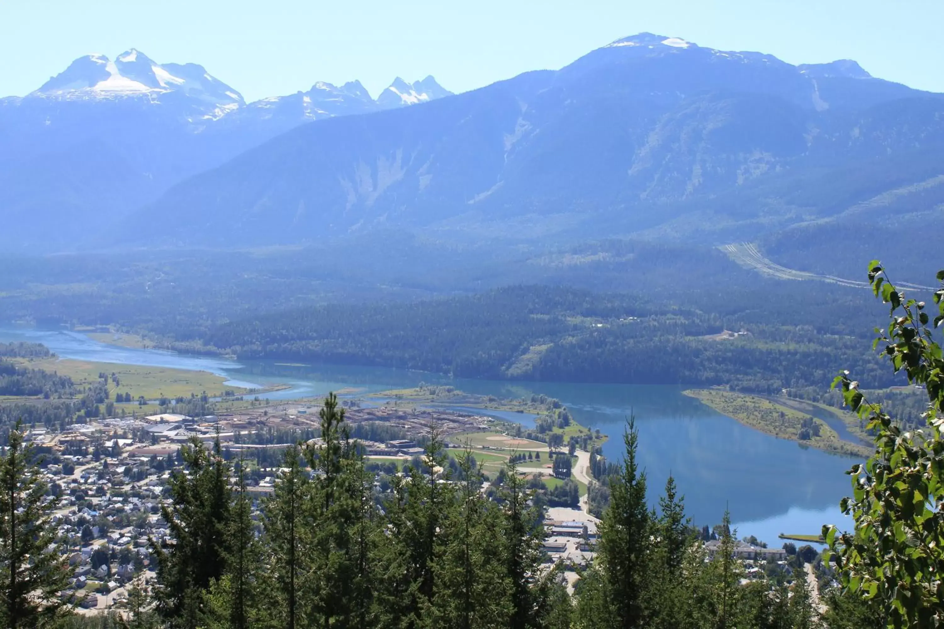 Fishing, Bird's-eye View in Alpenrose Revelstoke Bed & Breakfast