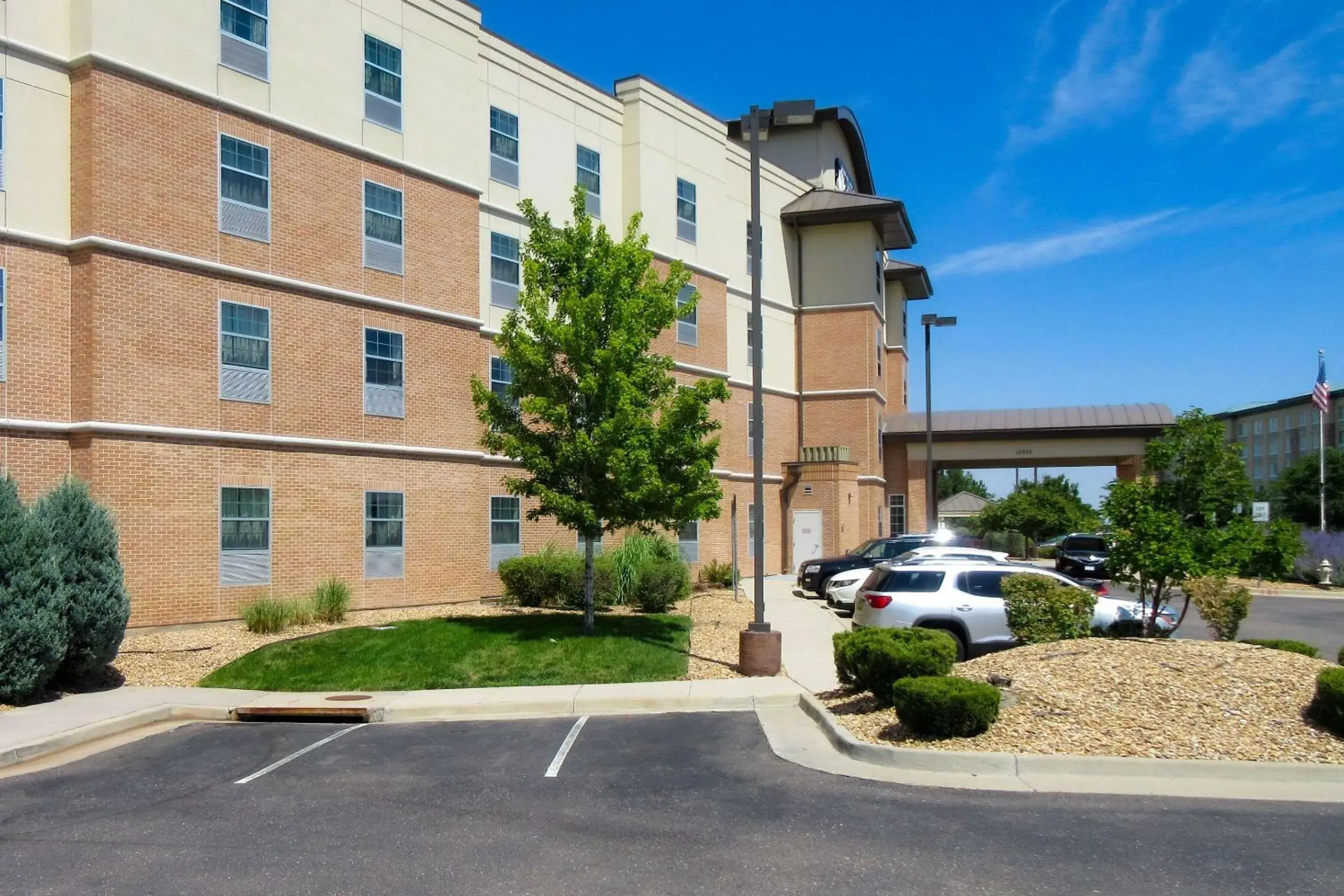 Property Building in Holiday Inn Express & Suites Englewood - Denver South, an IHG Hotel