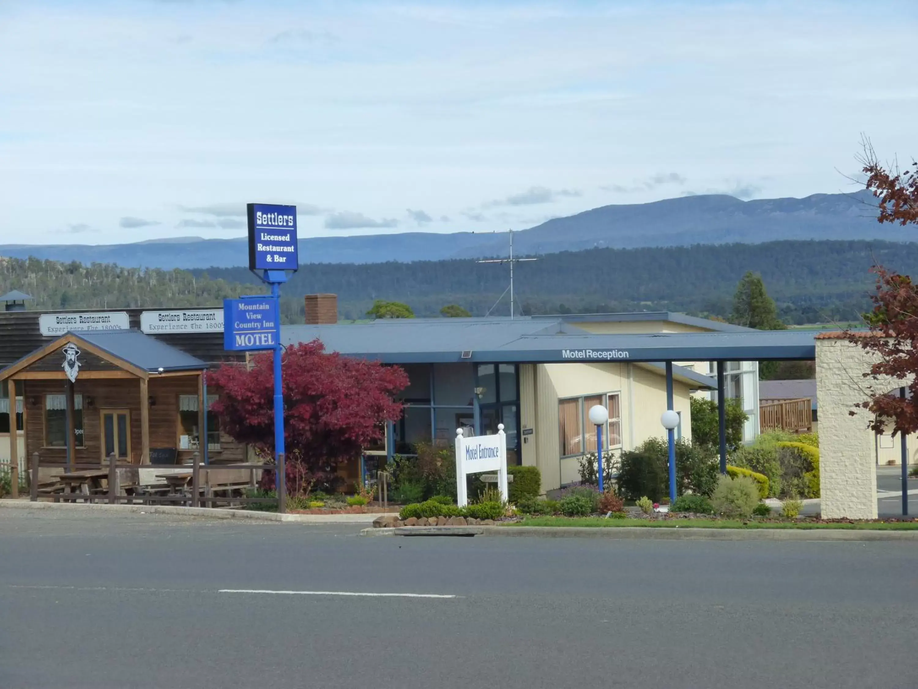 Facade/entrance, Property Building in Mountain View Country Inn