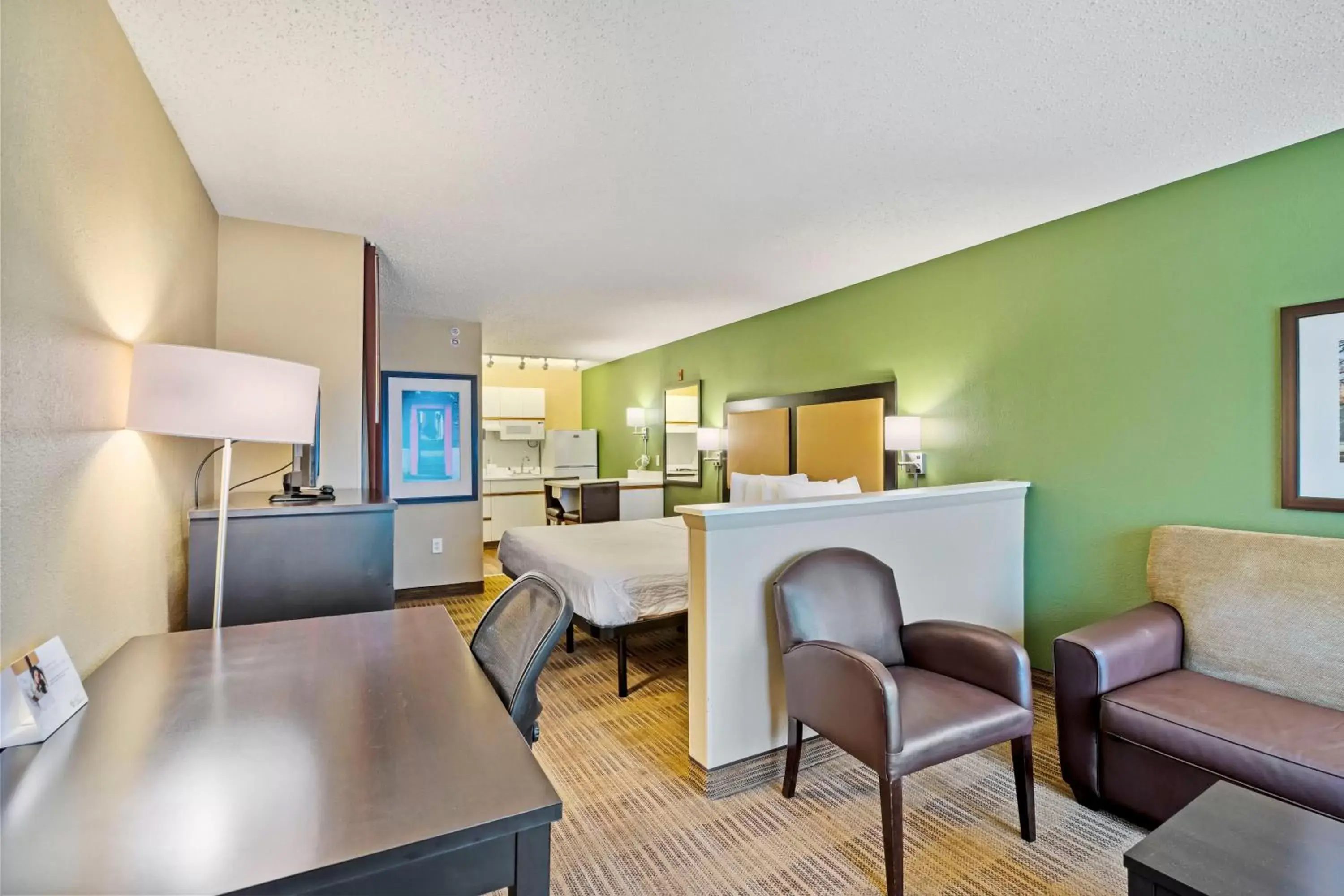 Bed, Seating Area in Extended Stay America Suites - Washington, DC - Reston