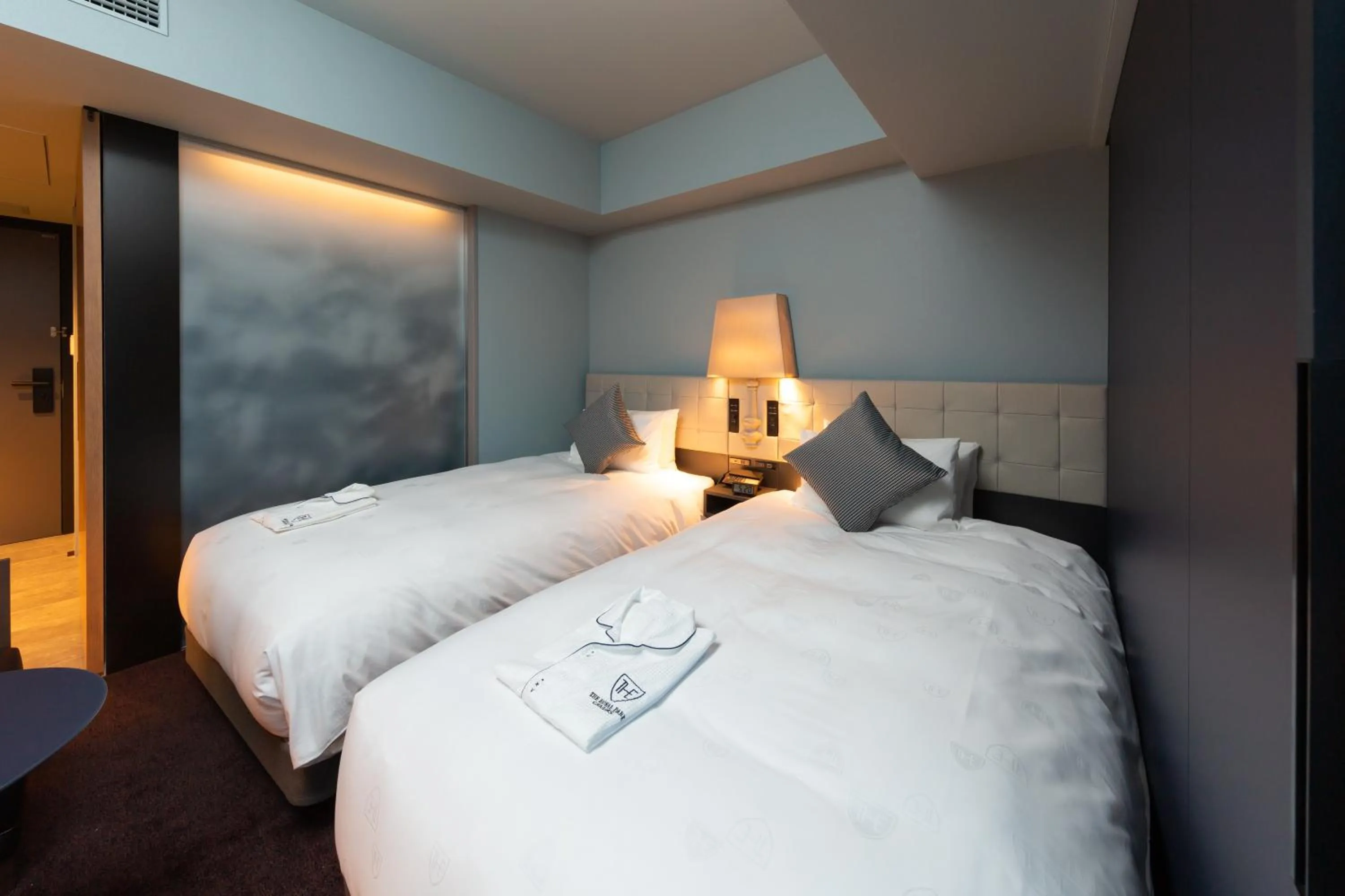 Bed in The Royal Park Canvas - Ginza 8