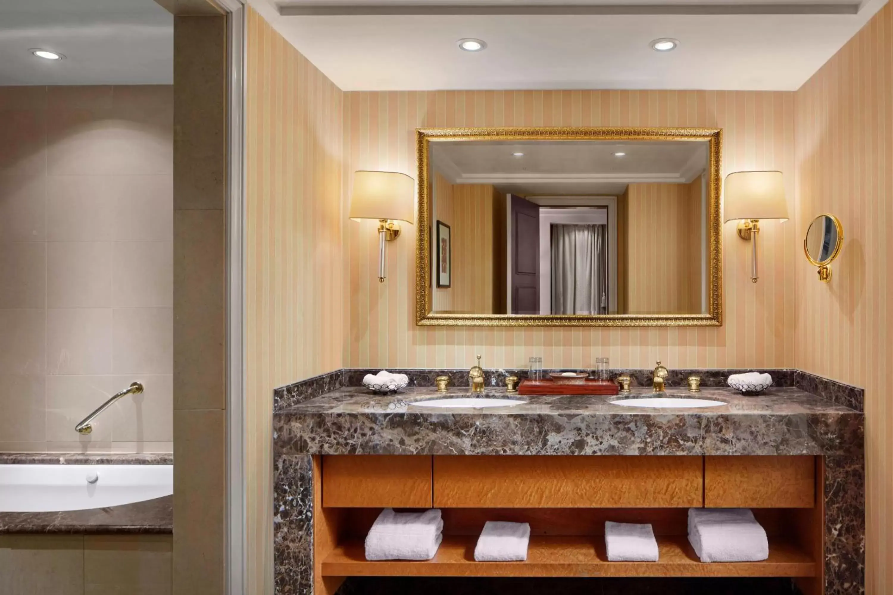 Bathroom in Sheraton Amman Al Nabil Hotel