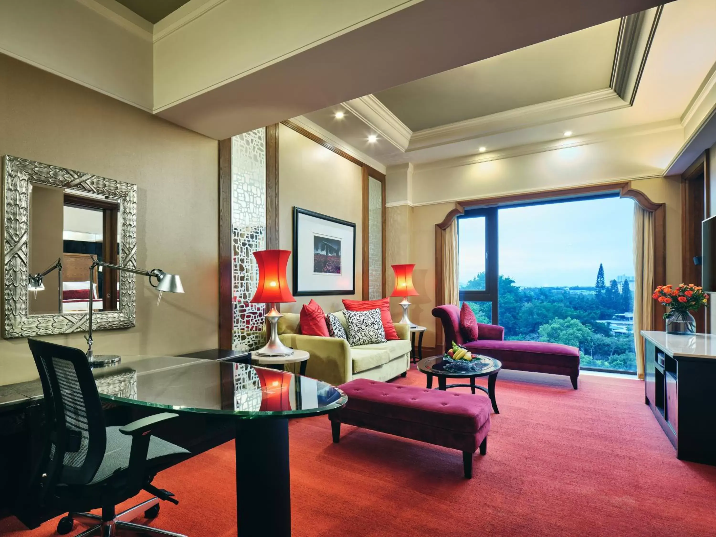 Bedroom, Seating Area in InterContinental Shenzhen, an IHG Hotel