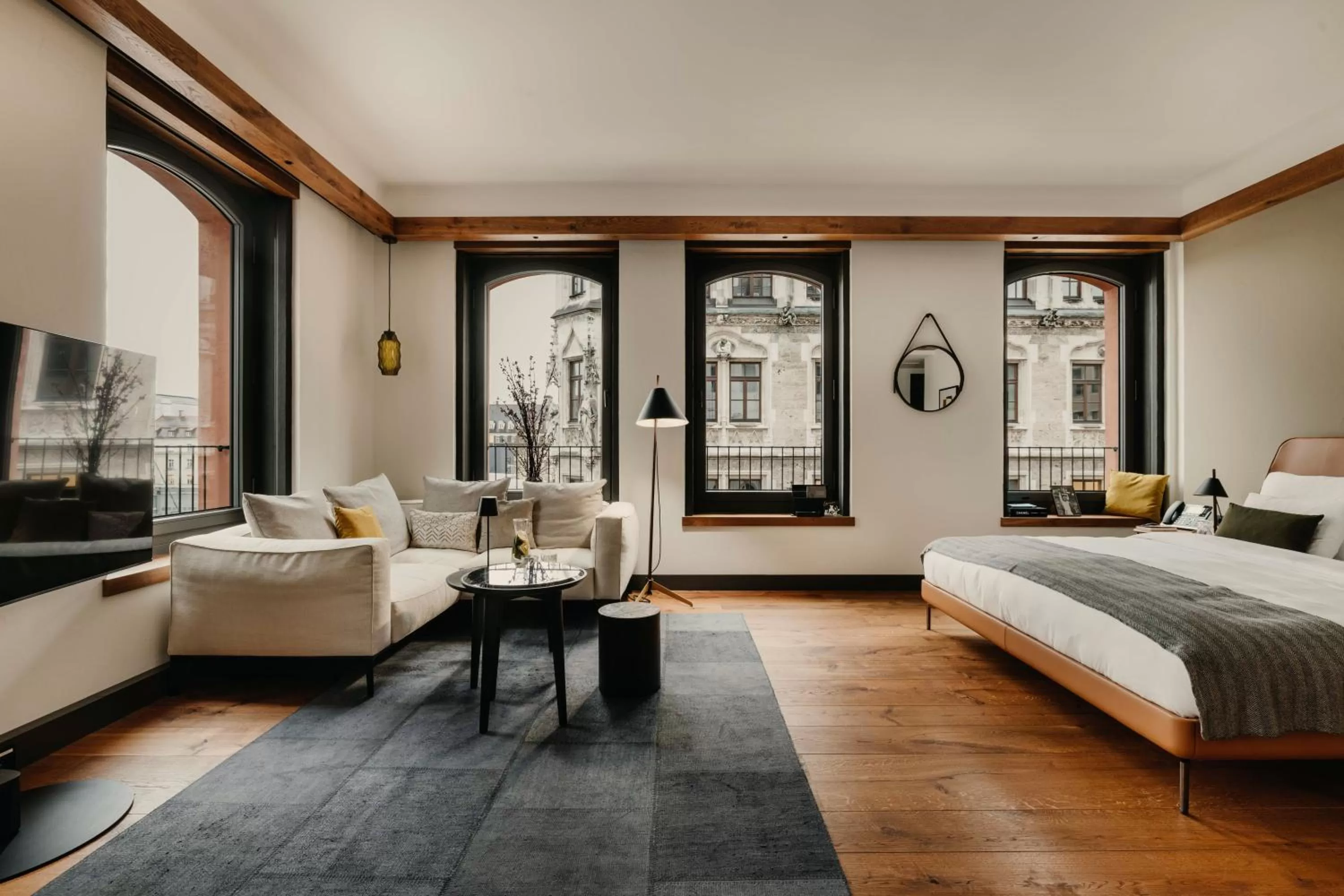 View (from property/room), Bed in DO & CO Hotel München