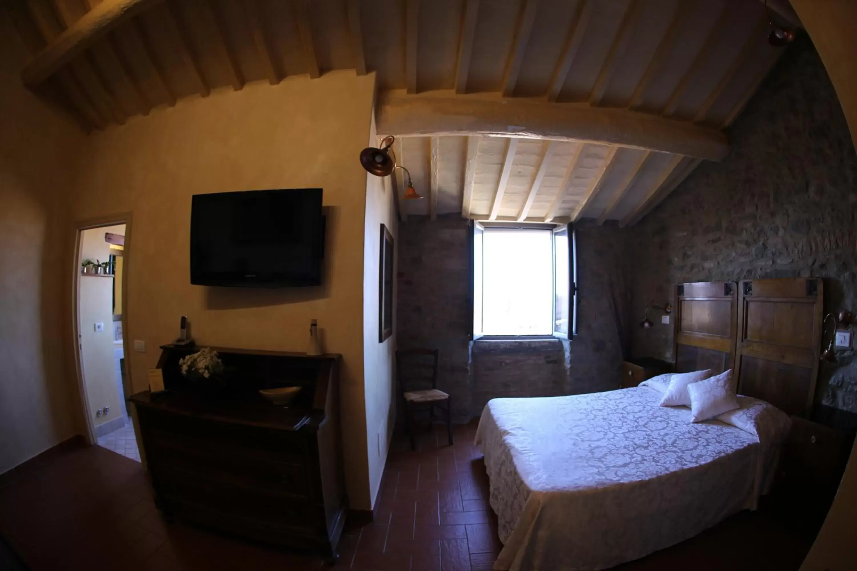 Photo of the whole room, Bed in Hotel Italia Cortona