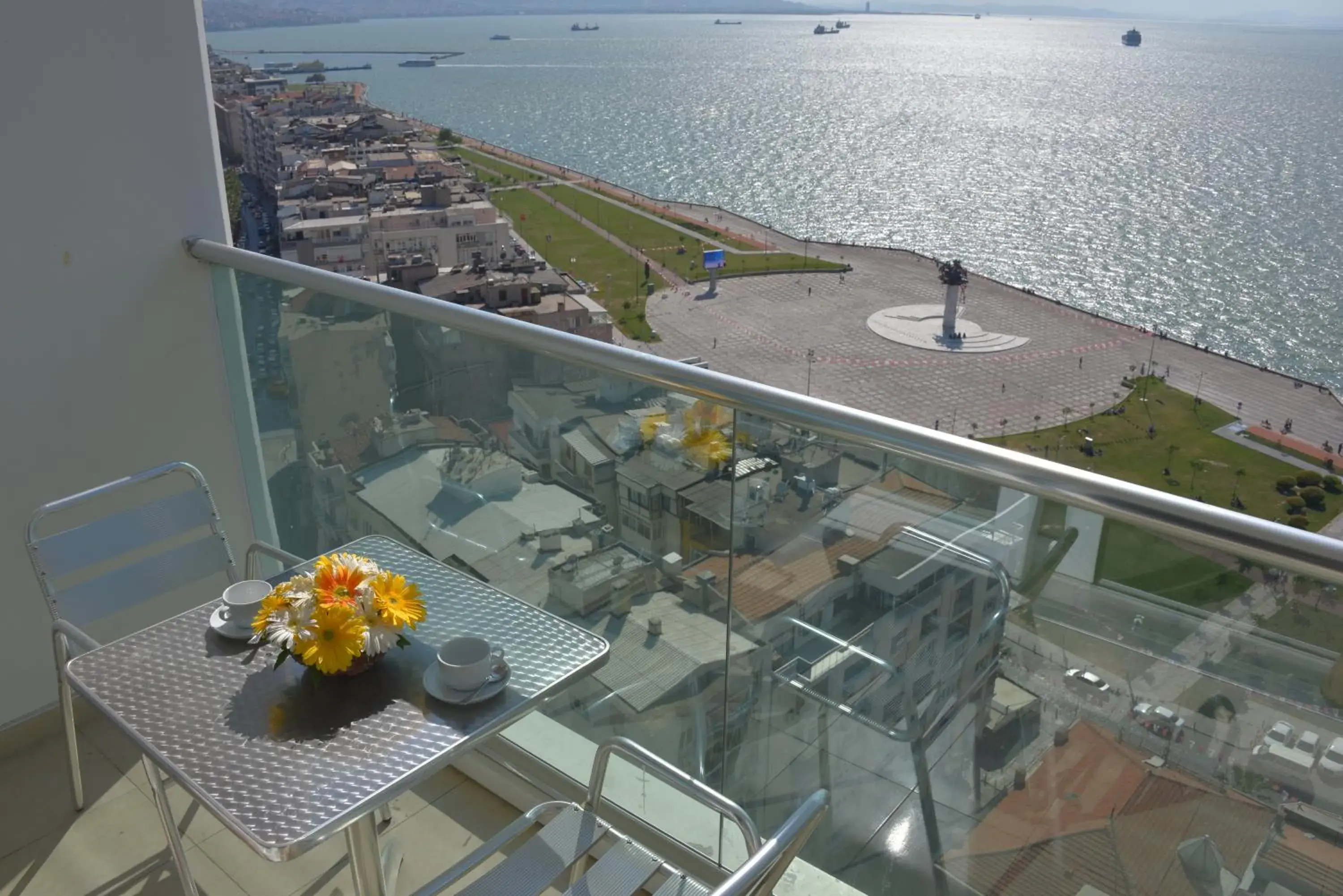 Sea view, Balcony/Terrace in Ege Palas