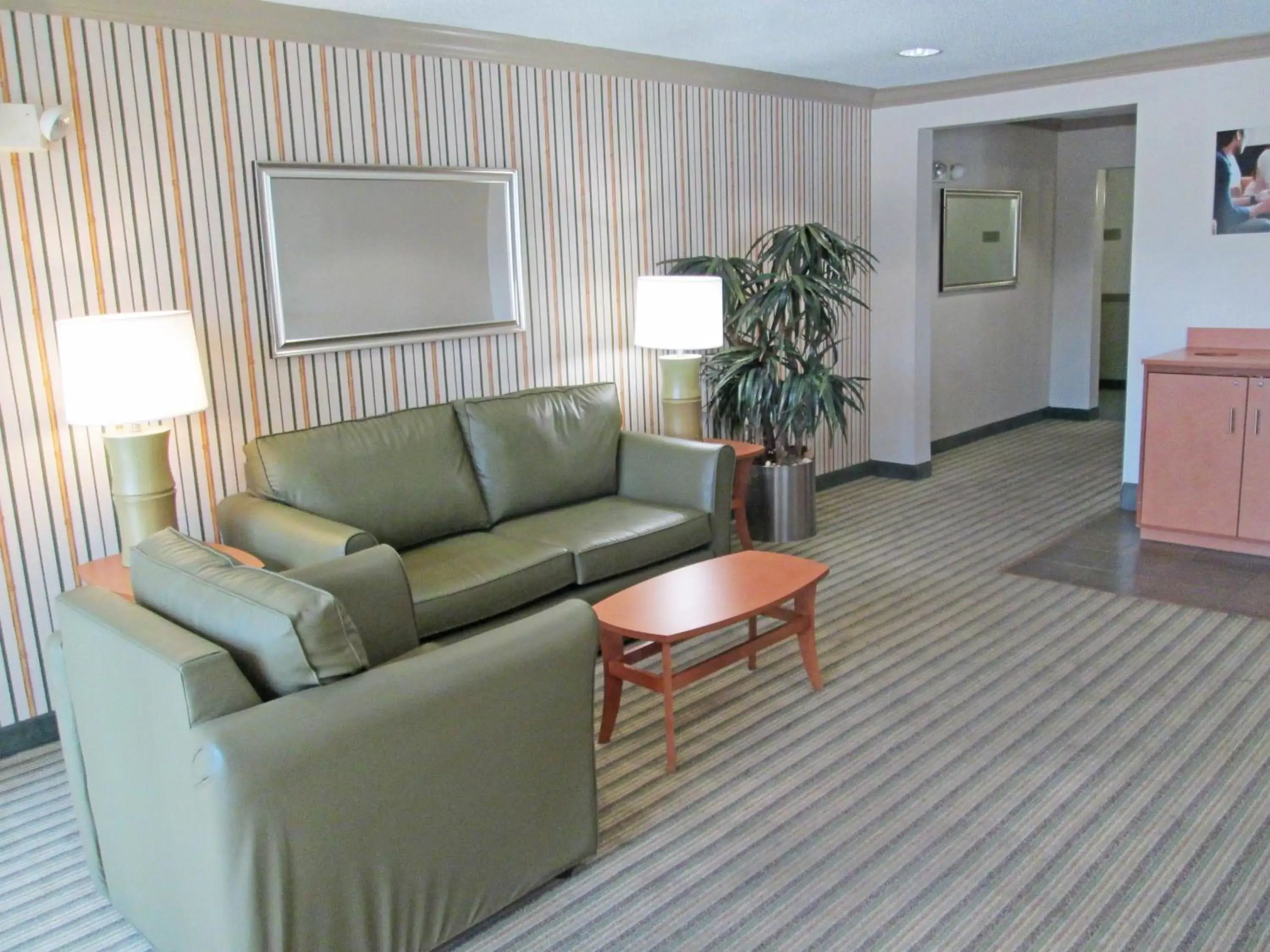 Lobby or reception, Seating Area in Extended Stay America Suites - Fort Worth - Fossil Creek