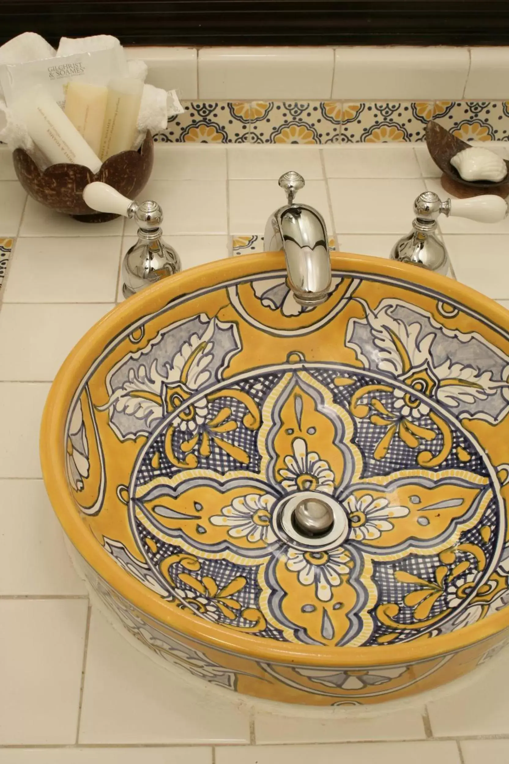 Toilet, Bathroom in The Caribbean Court Boutique Hotel