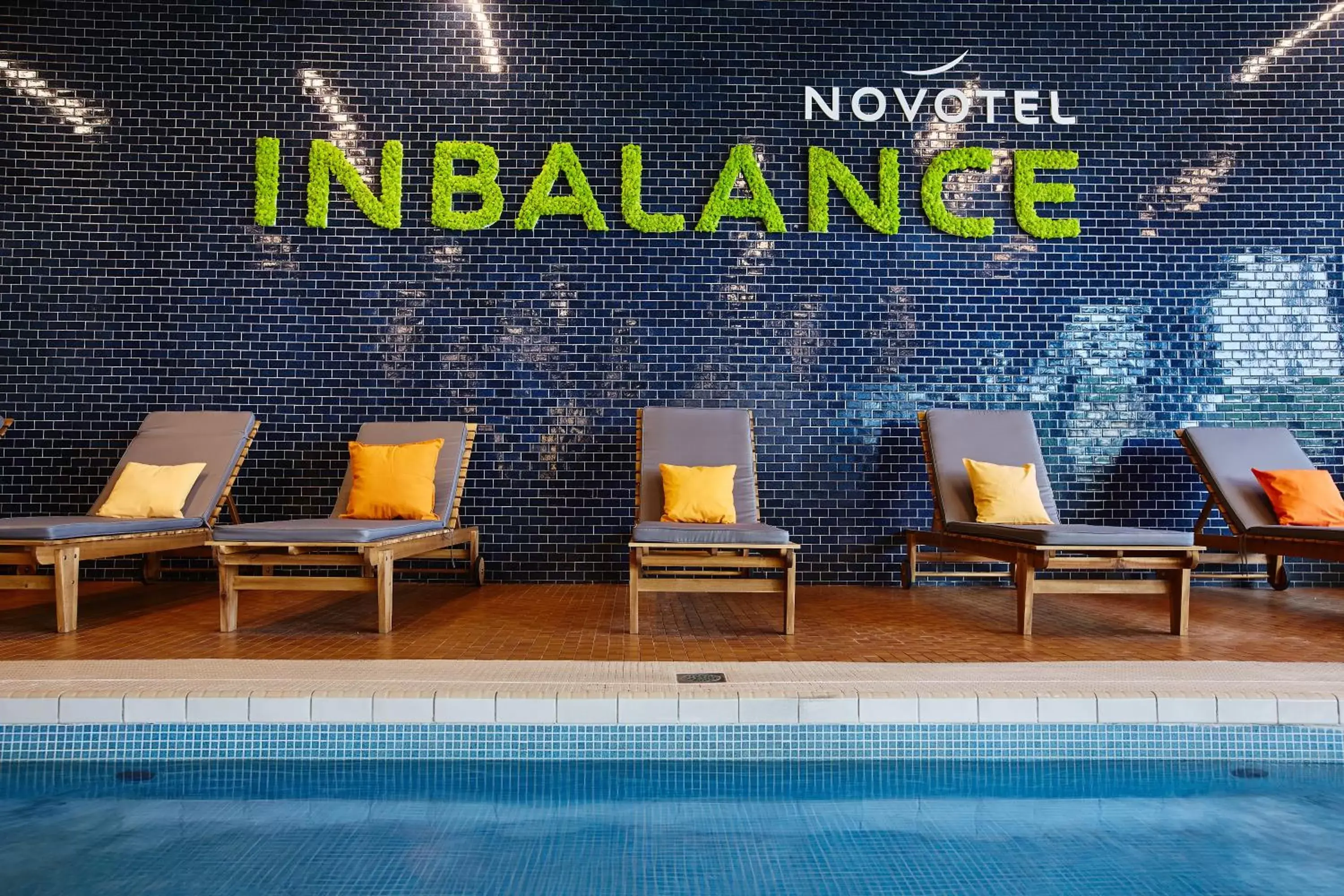 Swimming Pool in Novotel Kraków City West