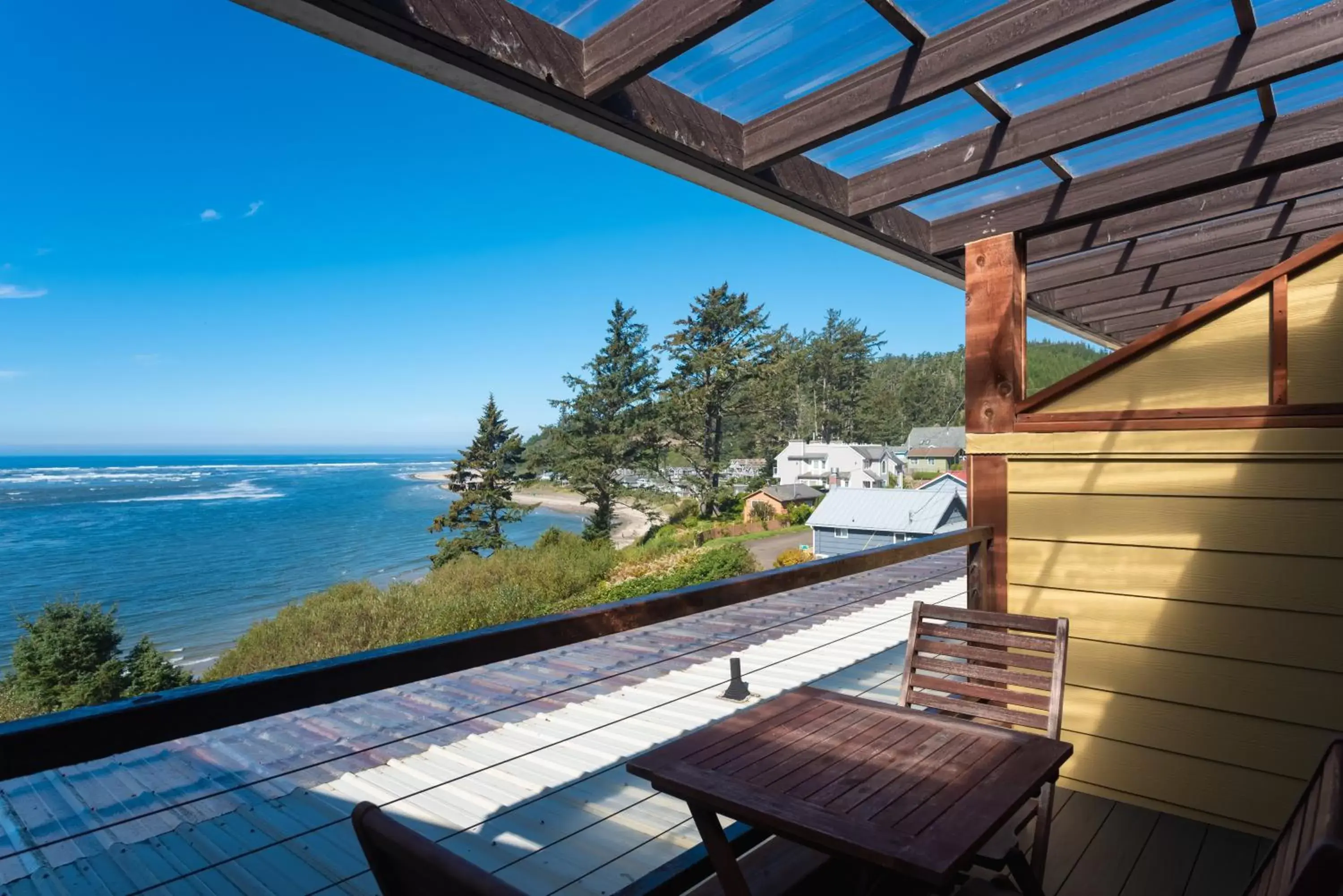 Balcony/Terrace in Terimore Lodging by the Sea