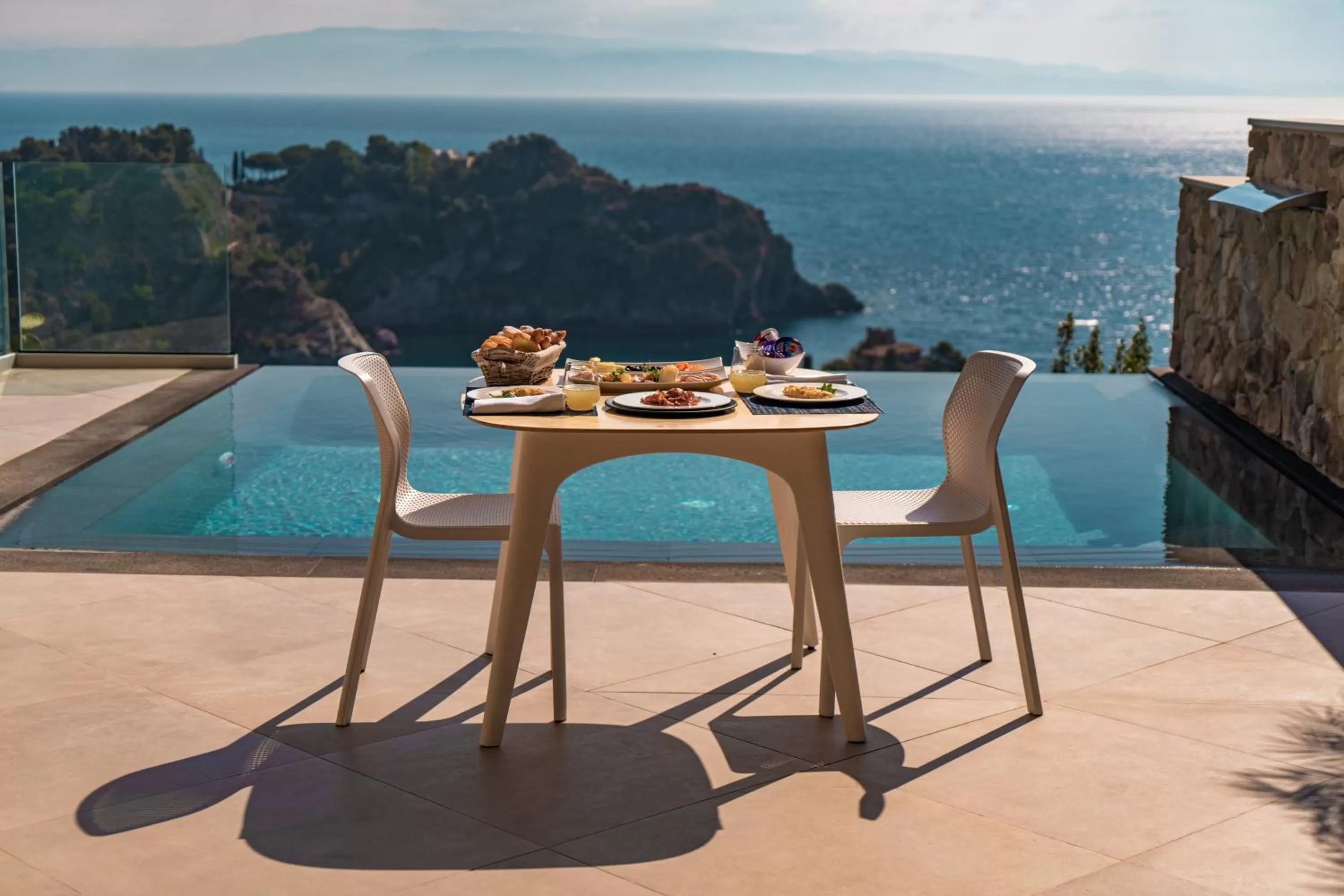 Day in Isola Bella Infinity Suites