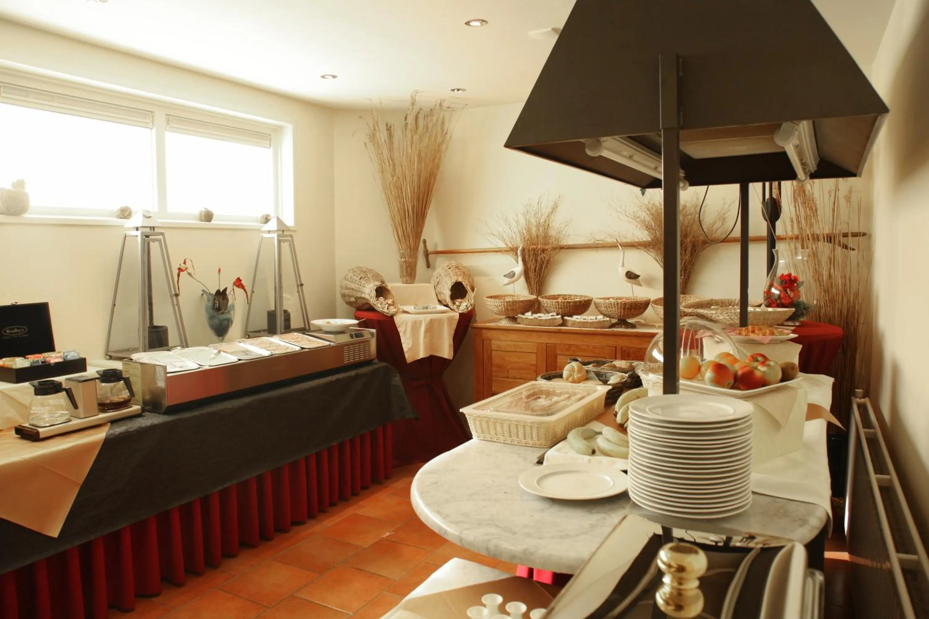 Restaurant/places to eat in Hotel de Harmonie