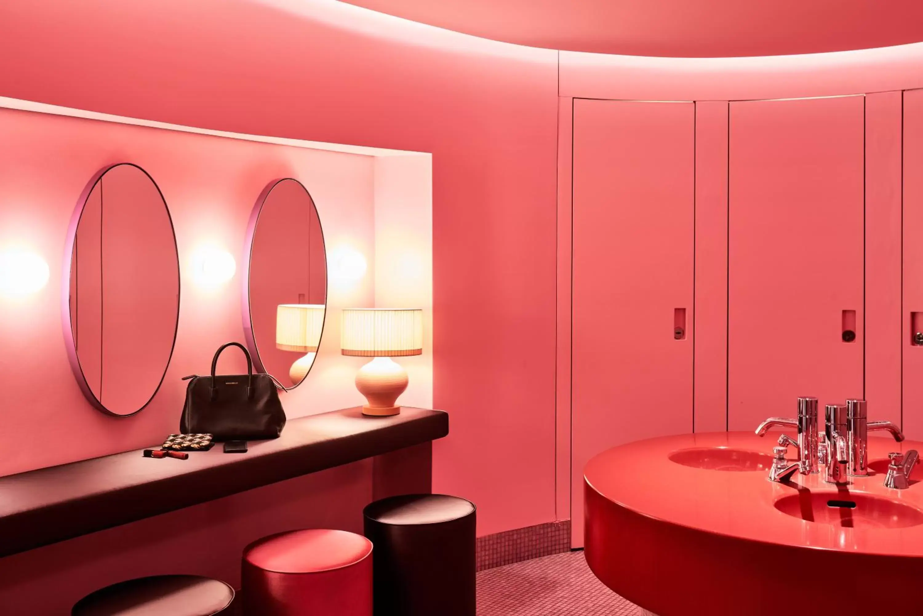 Area and facilities, Bathroom in SIDE Design Hotel Hamburg