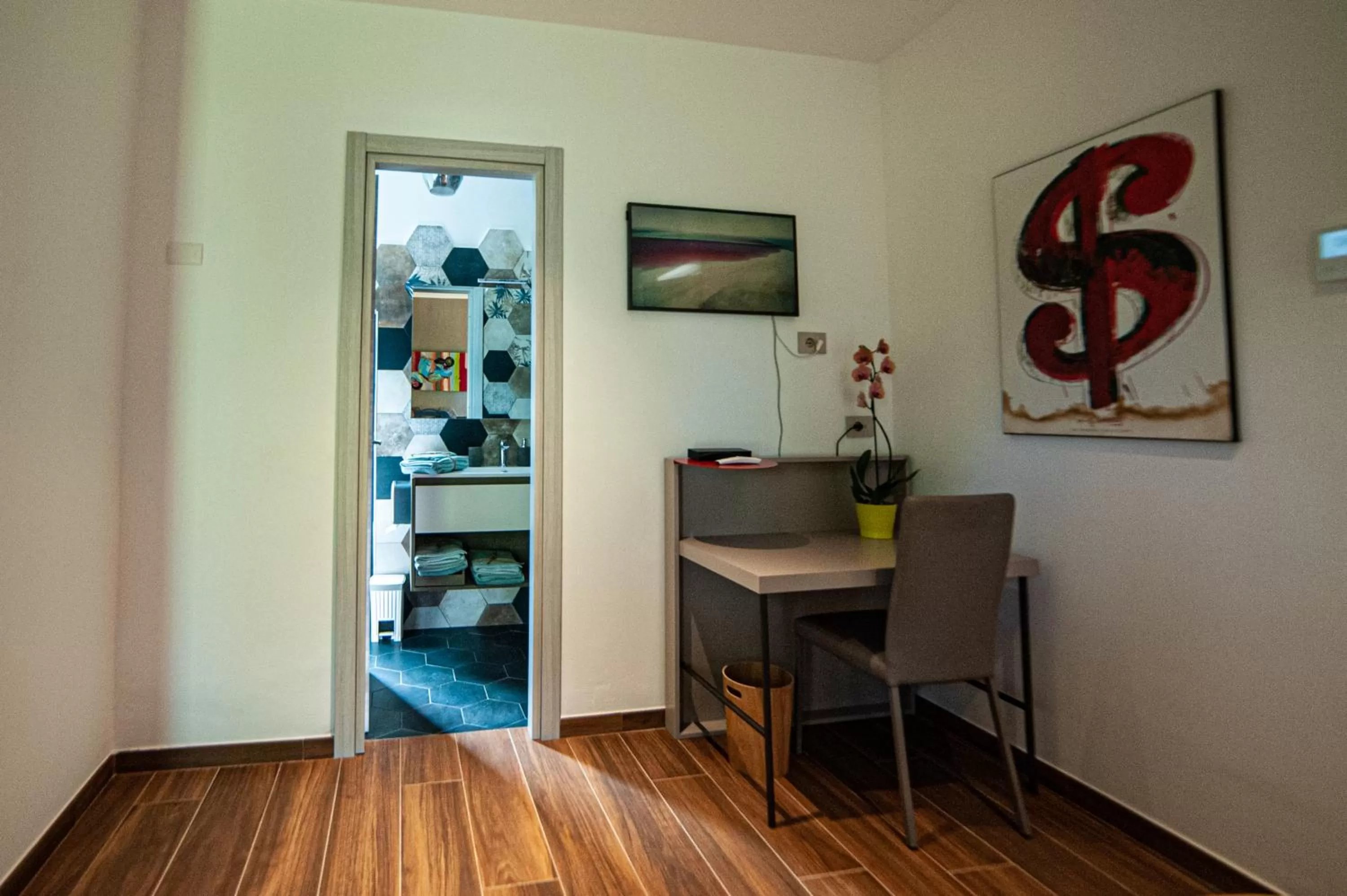 hair dresser, TV/Entertainment Center in Terre Etrusche Guest House