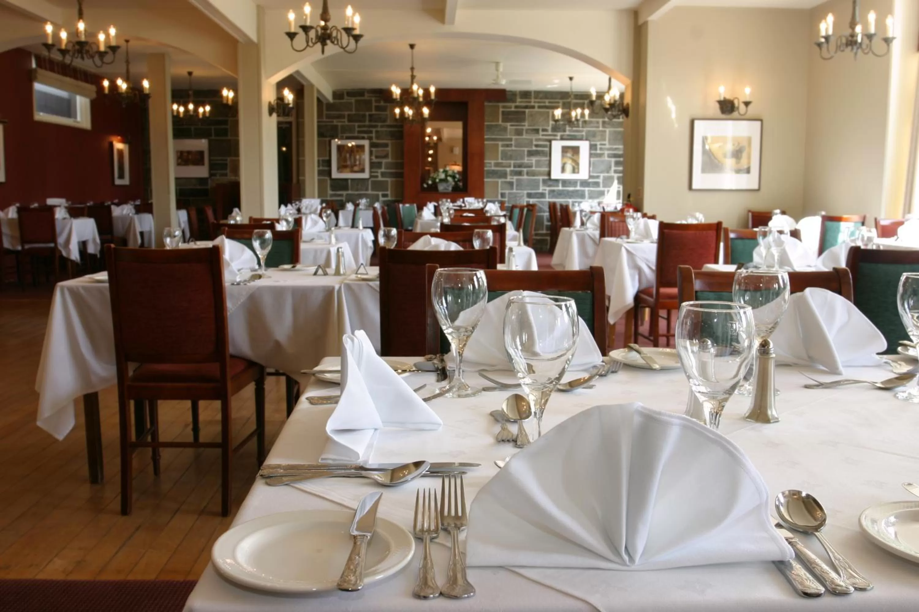 Restaurant/places to eat in Craiglynne Hotel