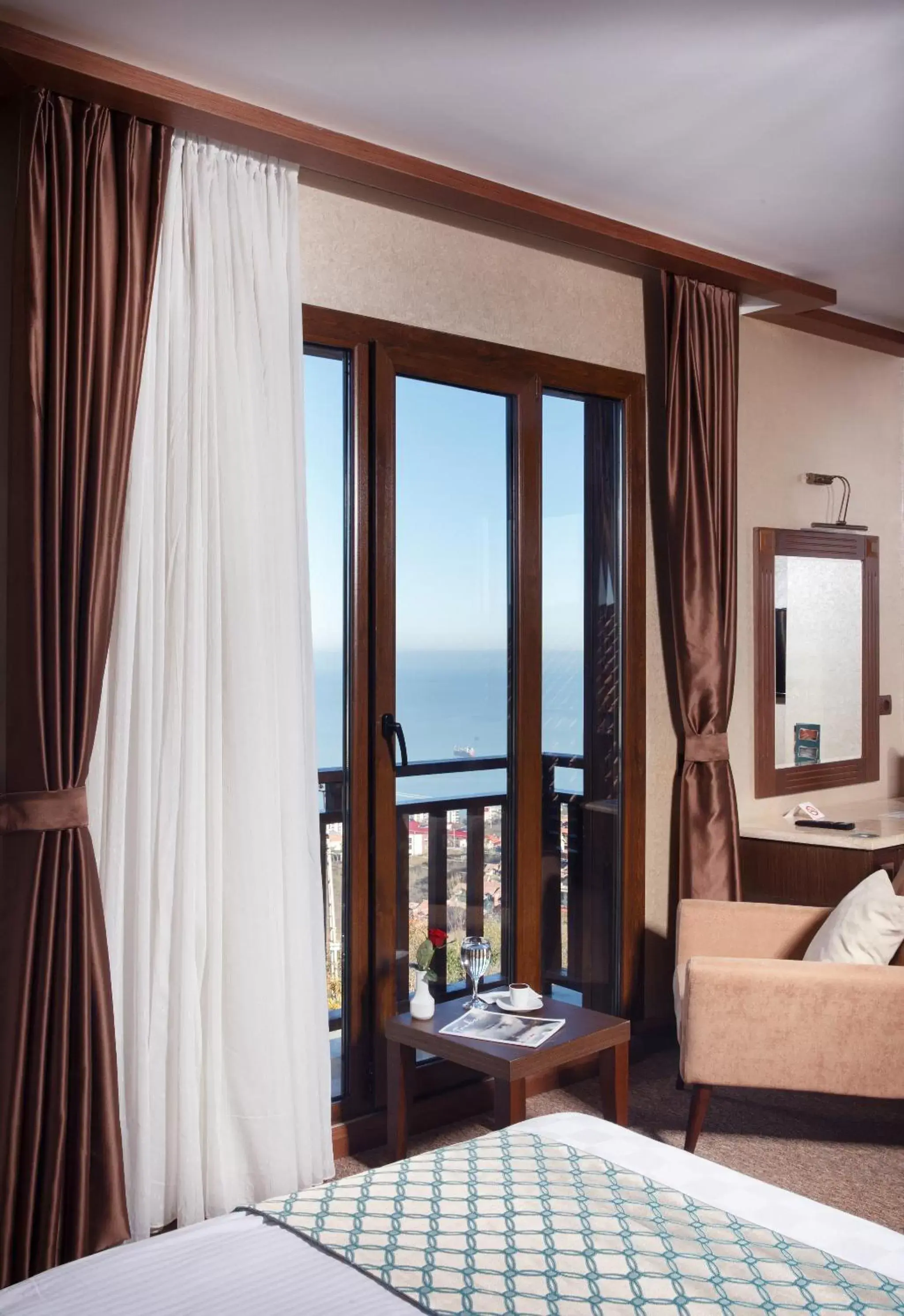 Sea view, Bed in Sera Lake Resort Hotel Spa & Aparts Sea view, Bed in Sera Lake Resort Hotel Spa & Aparts
