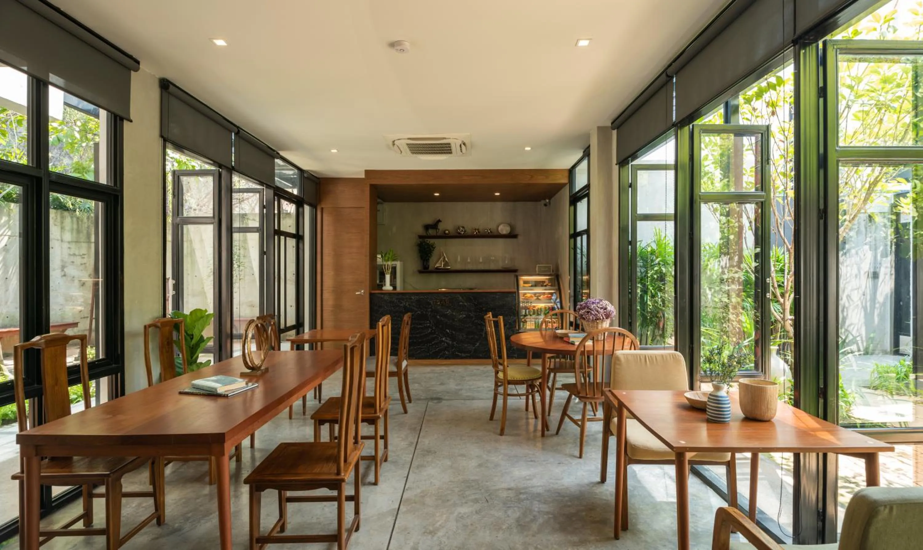 Lobby or reception in Cherlock hotel