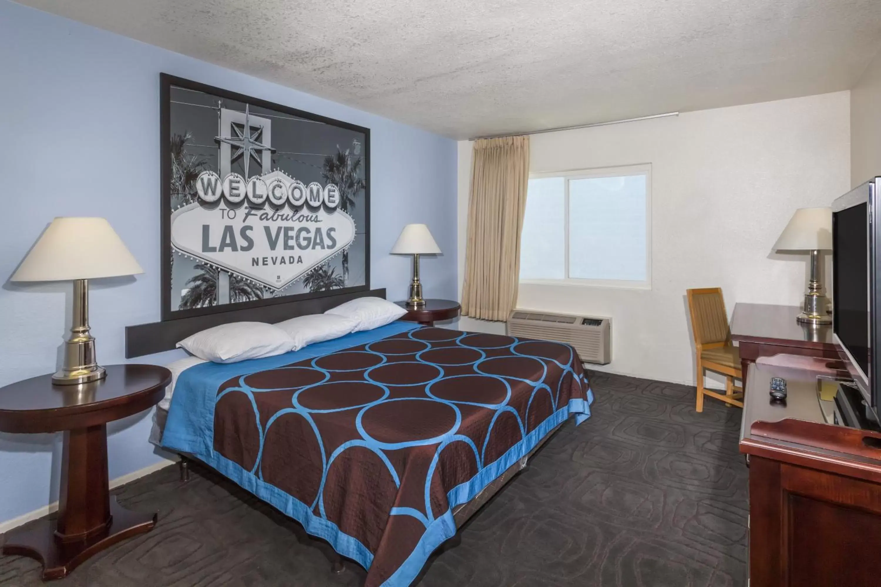 Bed in Super 8 by Wyndham Las Vegas North Strip/Fremont St. Area