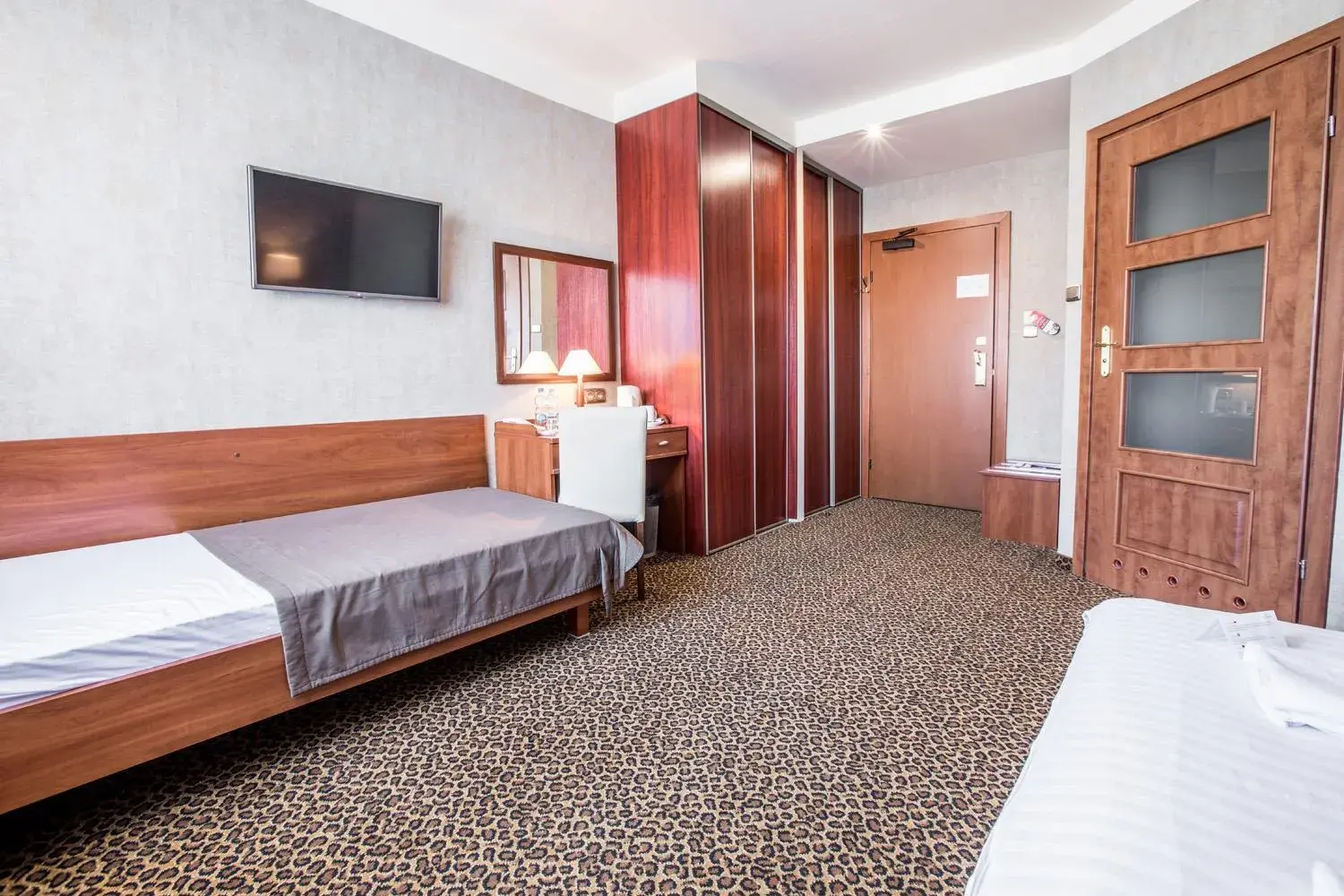 Bed in Hotel Diament Vacanza Katowice - Siemianowice