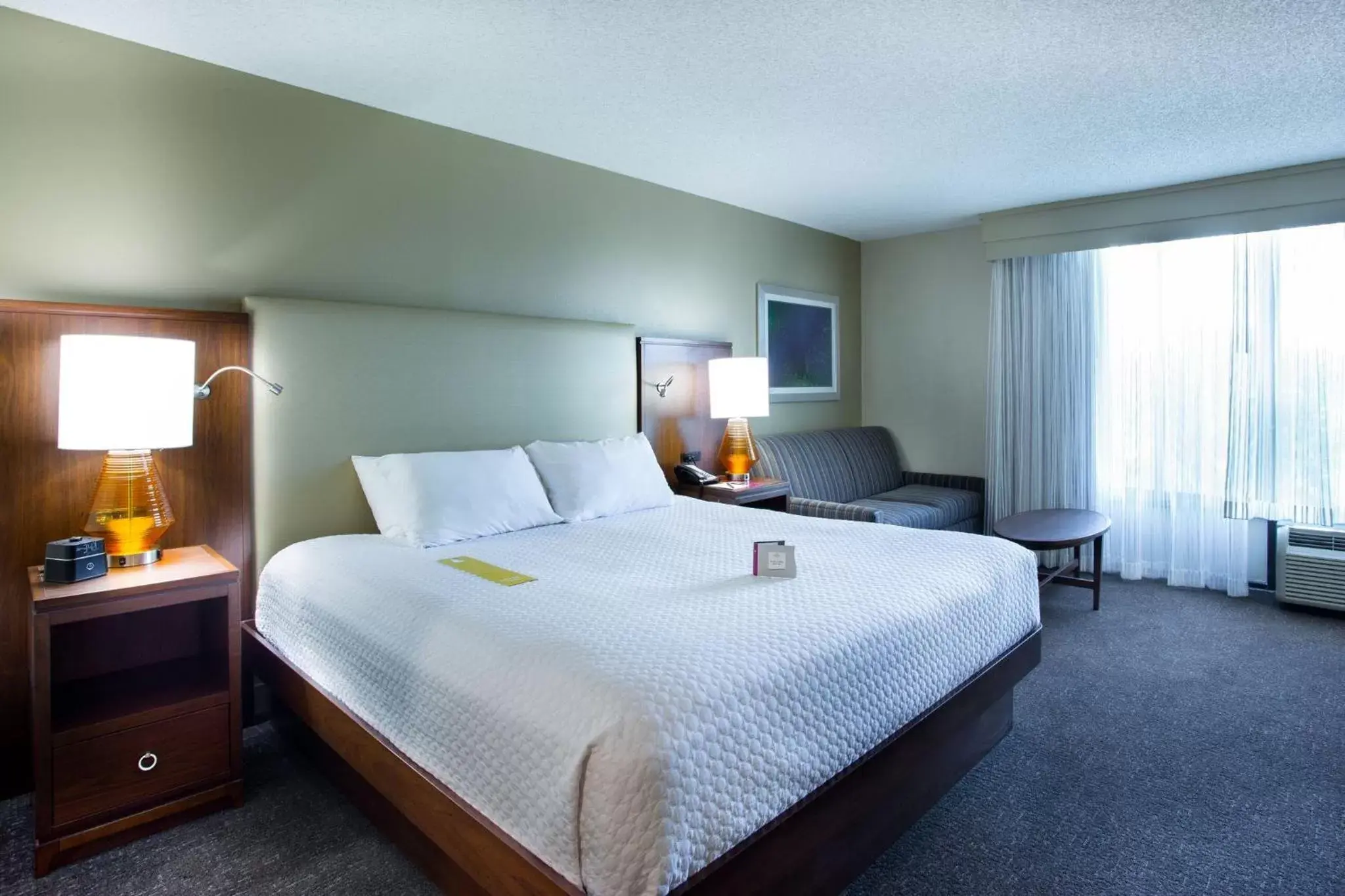 Photo of the whole room, Bed in Crowne Plaza Hotel Fort Myers at Bell Tower Shops, an IHG Hotel