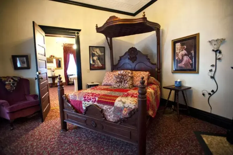 Decorative detail, Bed in Grand Victorian Inn