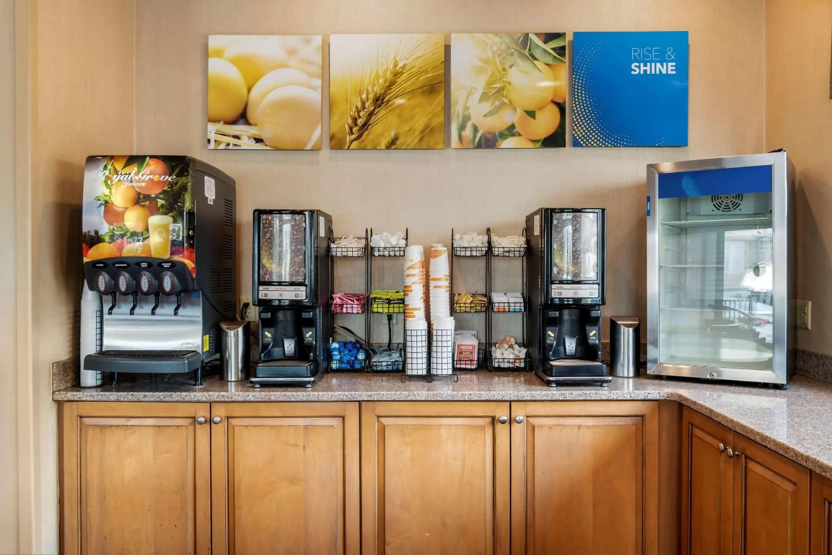 Breakfast in Comfort Inn Ocean City Boardwalk Breakfast in Comfort Inn Ocean City Boardwalk