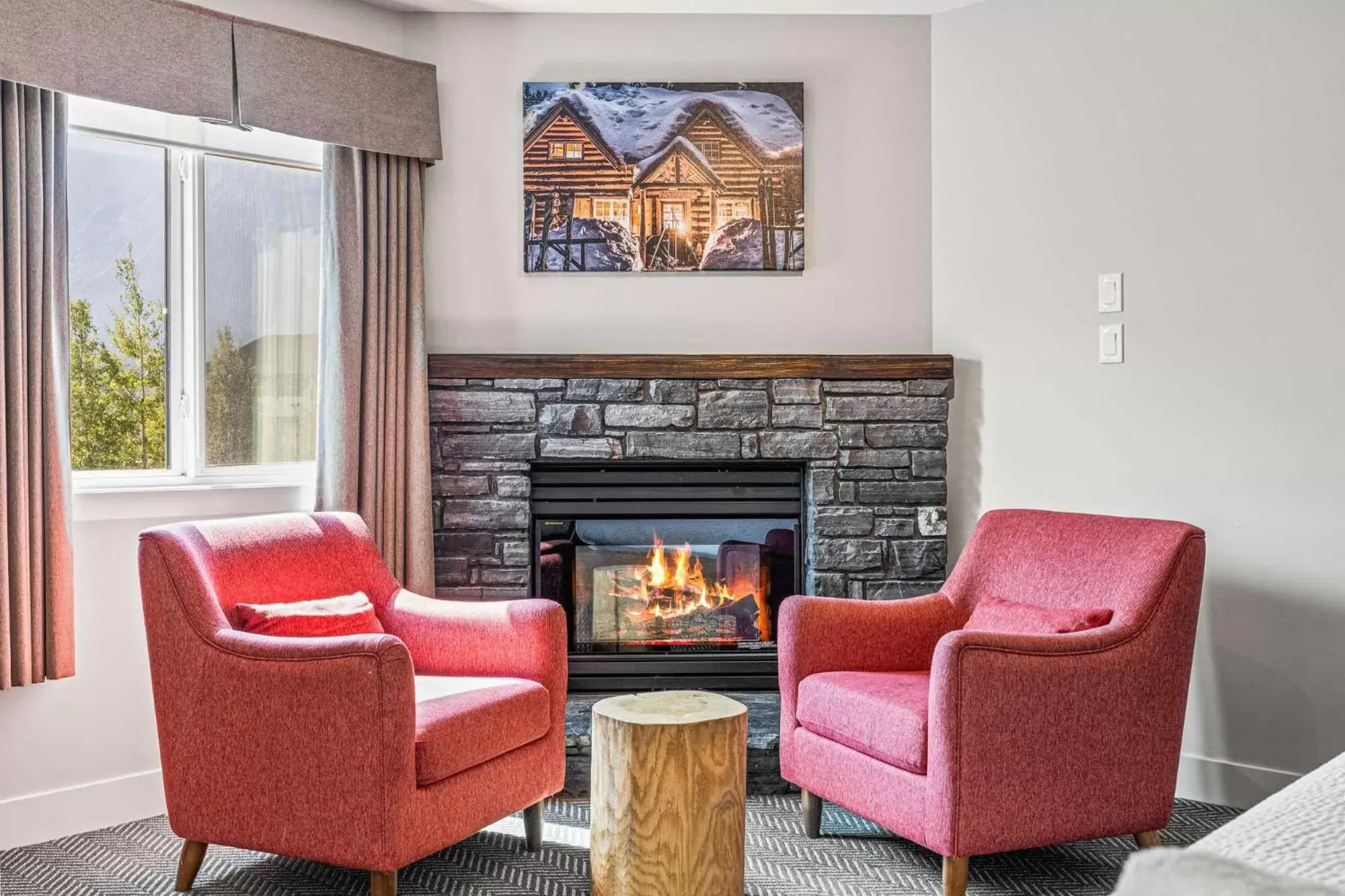 Living room, Seating Area in Basecamp Lodge Canmore