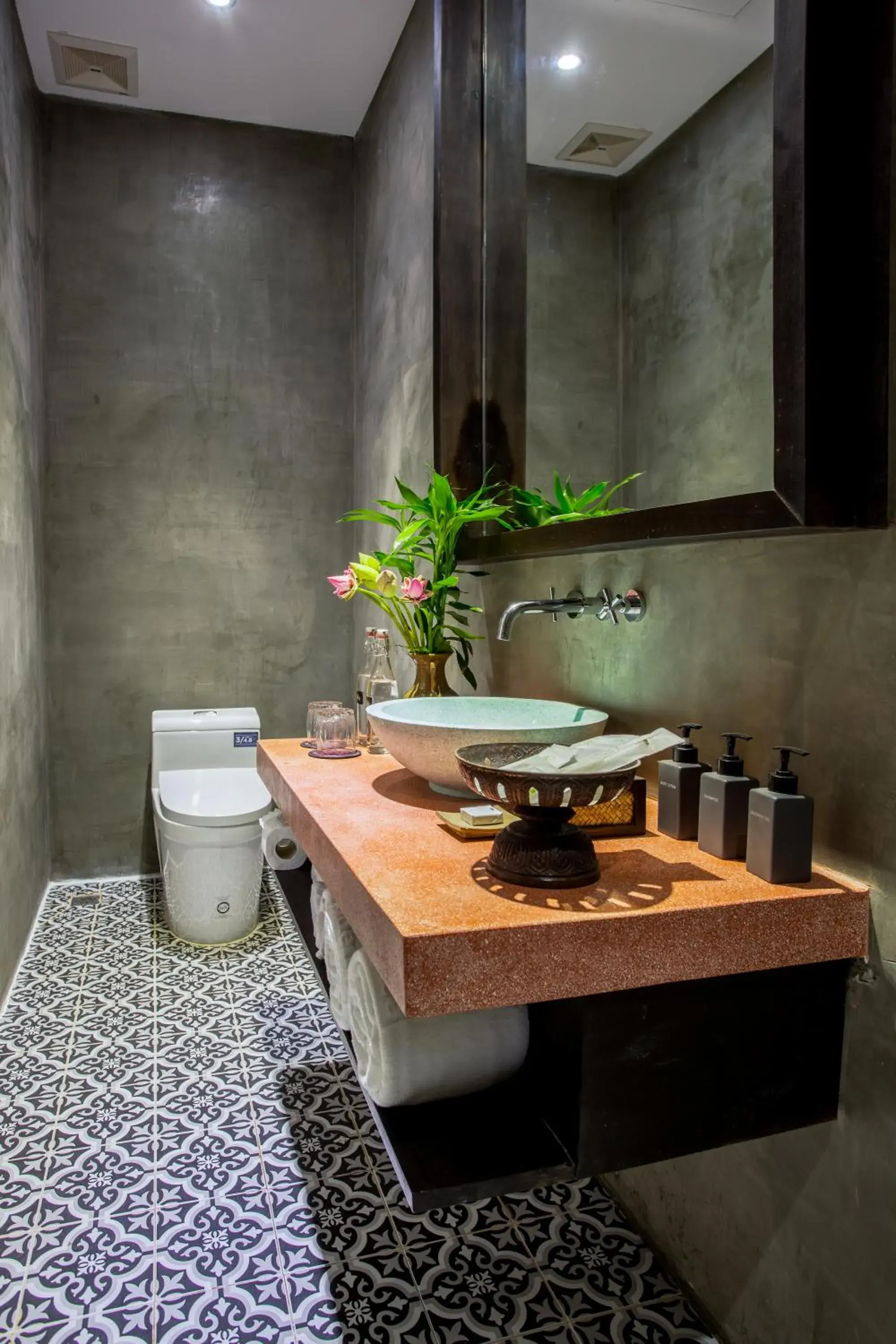 Shower, Bathroom in Golden Temple Villa