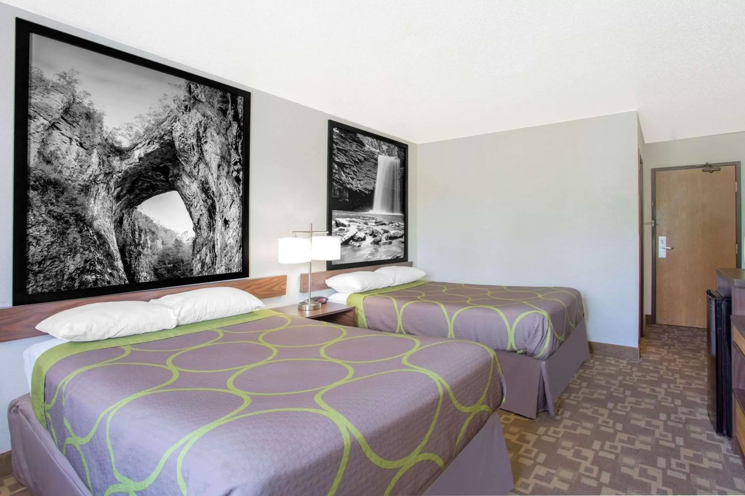 Photo of the whole room, Bed in Super 8 by Wyndham Appomattox VA Photo of the whole room, Bed in Super 8 by Wyndham Appomattox VA