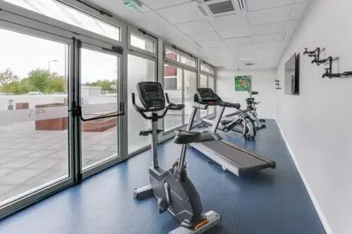 Fitness centre/facilities, Fitness Center/Facilities in All Suites Appart Hôtel Massy Palaiseau
