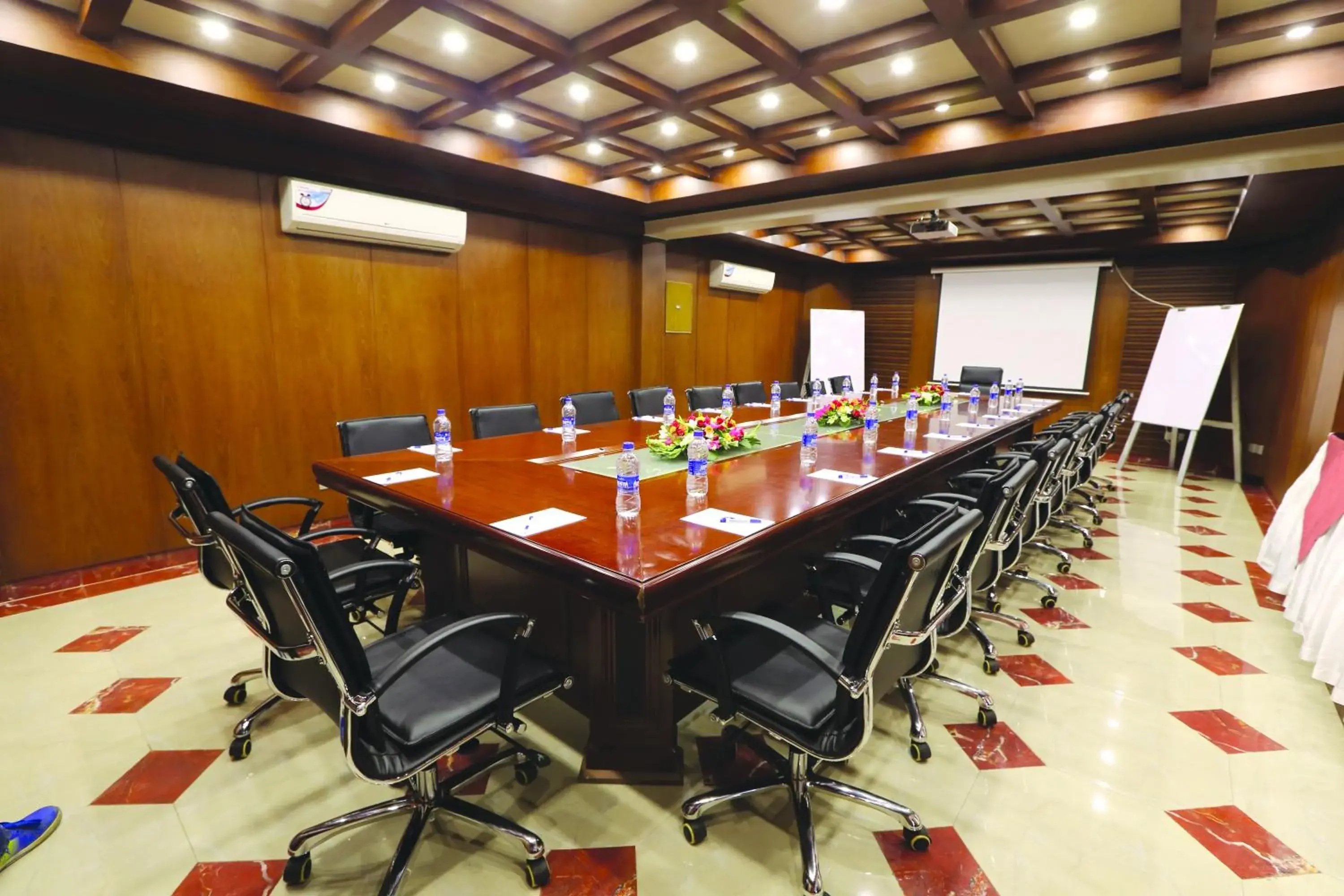 Meeting/conference room in Nascent Gardenia Baridhara