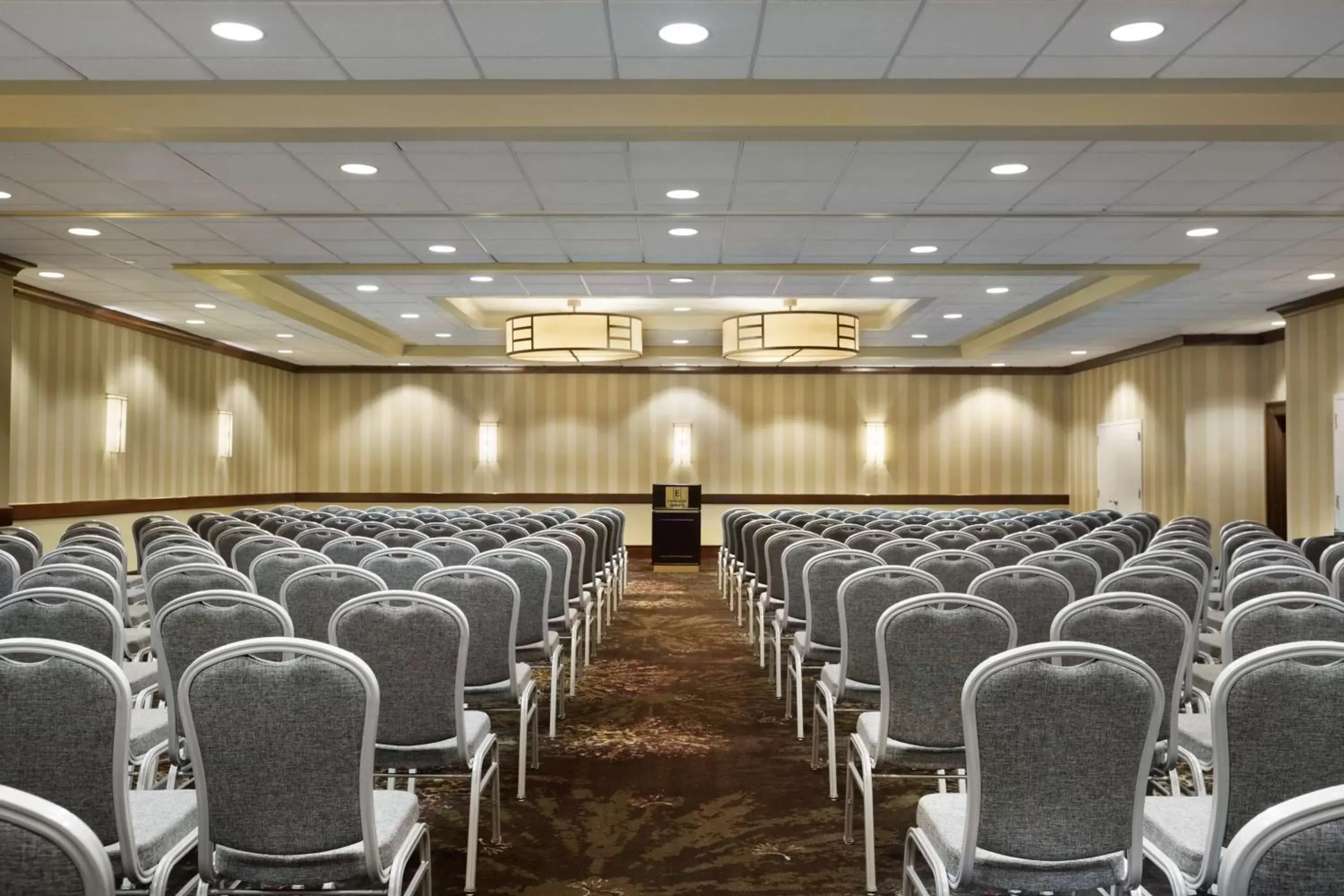 Meeting/conference room in Embassy Suites by Hilton Piscataway Somerset