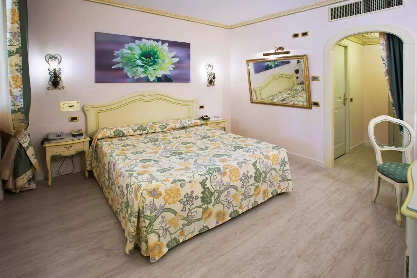 Bed in Vip's Motel Luxury Accommodation & Spa Bed in Vip's Motel Luxury Accommodation & Spa