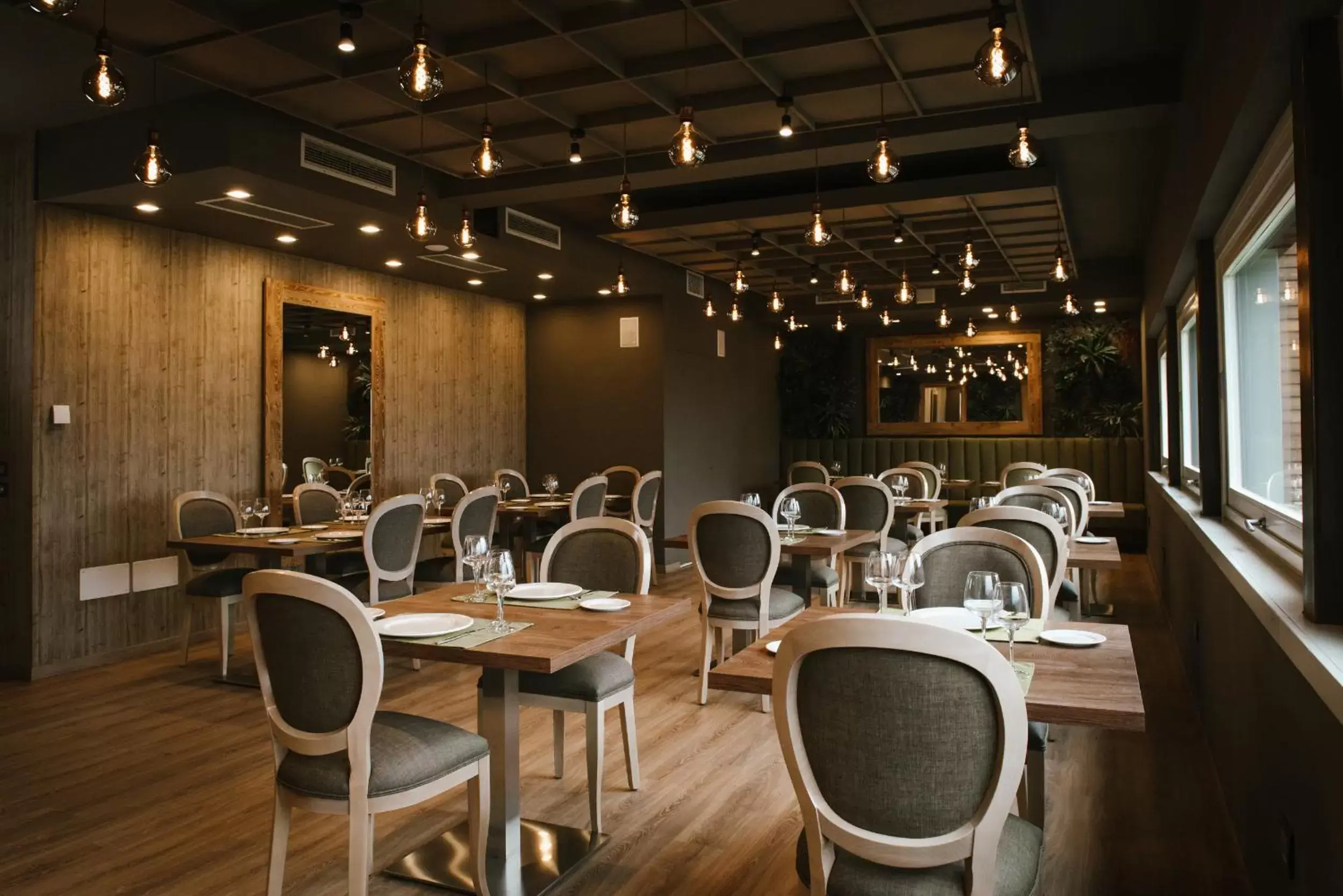 Restaurant/places to eat in Lake Hotel La Pieve Restaurant/places to eat in Lake Hotel La Pieve