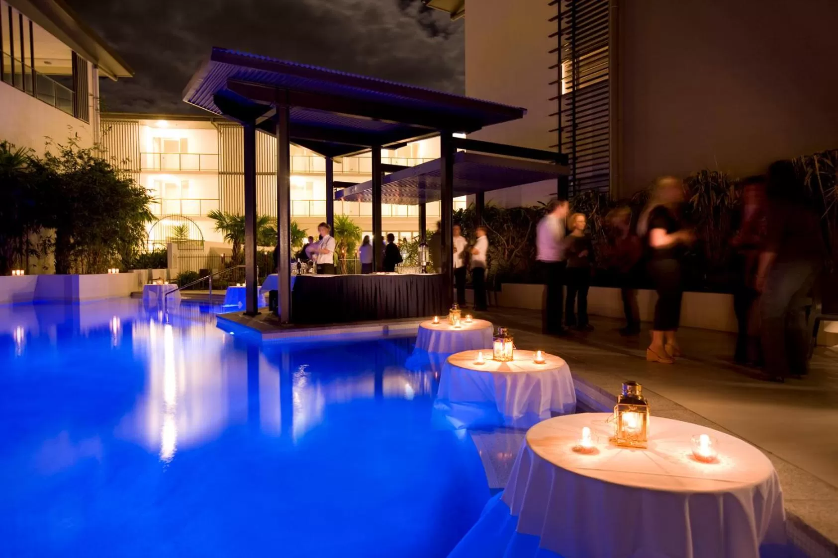 Swimming pool in Peppers Blue on Blue