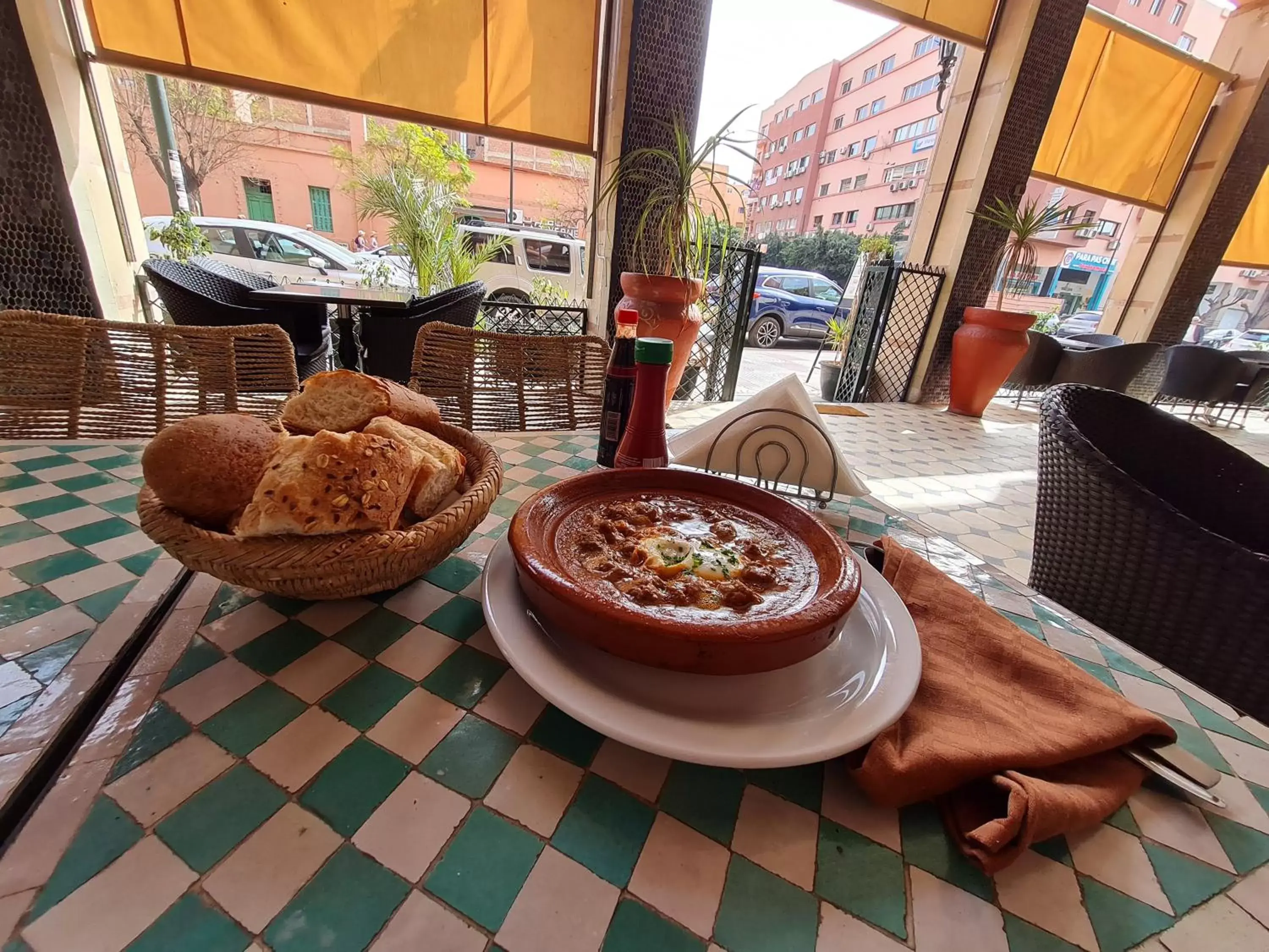 Patio in Hotel Tachfine