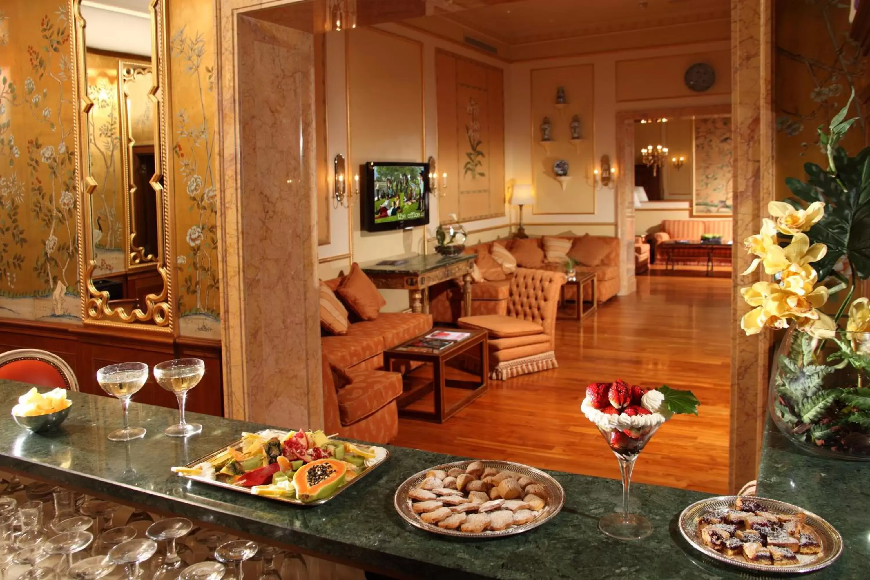 Lounge or bar in Hotel Degli Aranci