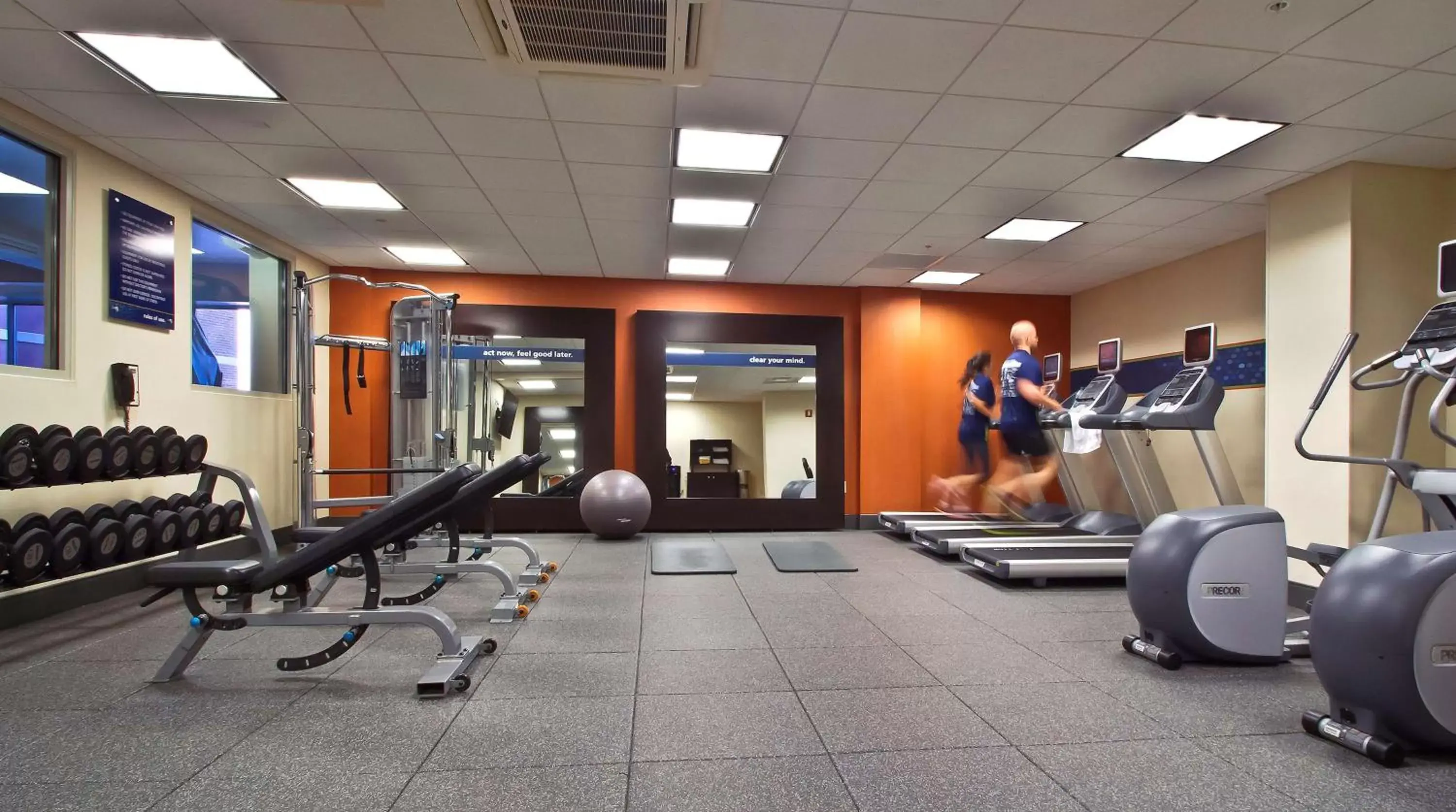 Fitness centre/facilities, Fitness Center/Facilities in Hampton Inn & Suites Columbus-Downtown, Ohio