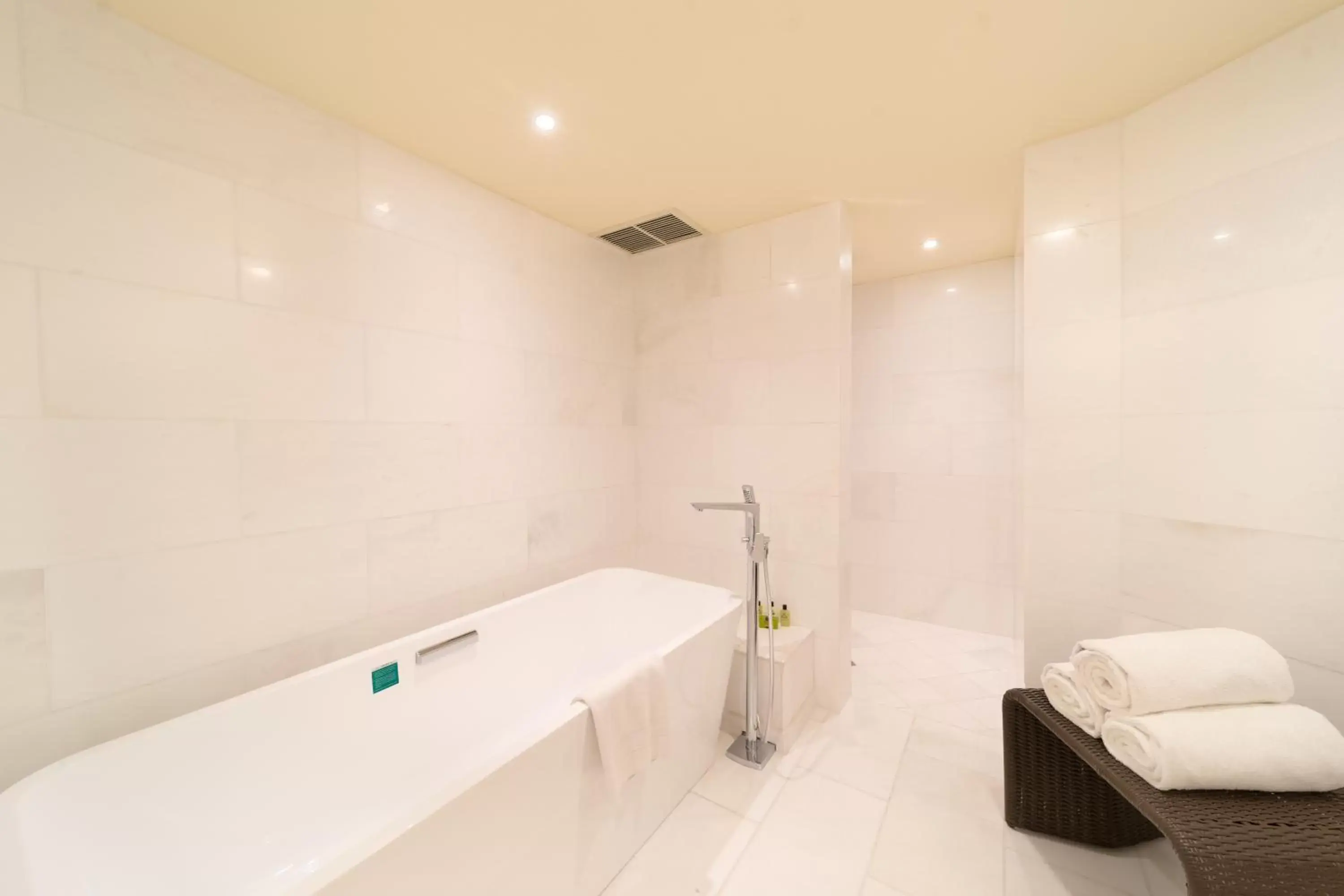 Shower, Bathroom in Real Intercontinental San Salvador, an IHG Hotel