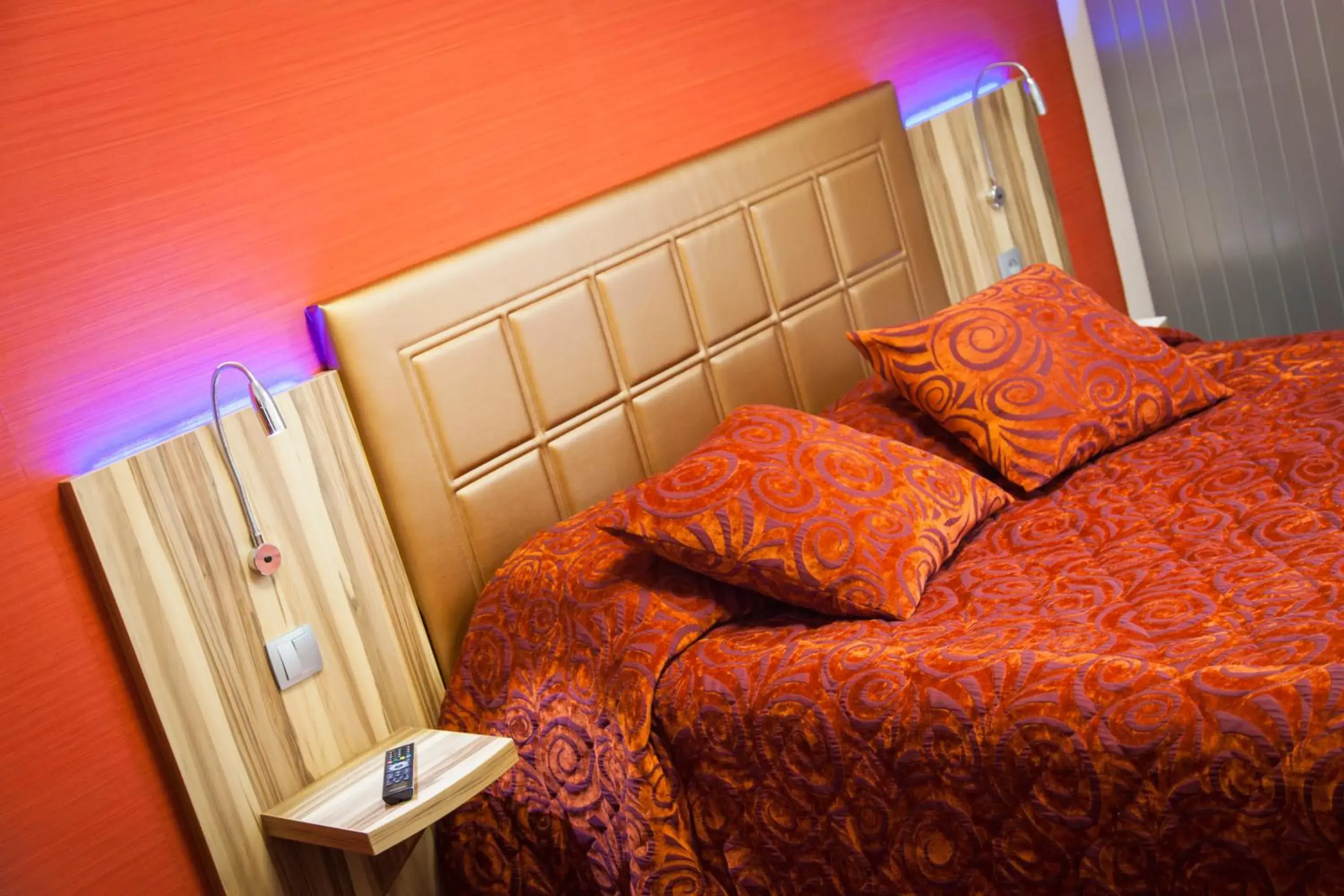 Comfort Double Room in The Originals City, Archotel, Sens (Inter-Hotel)