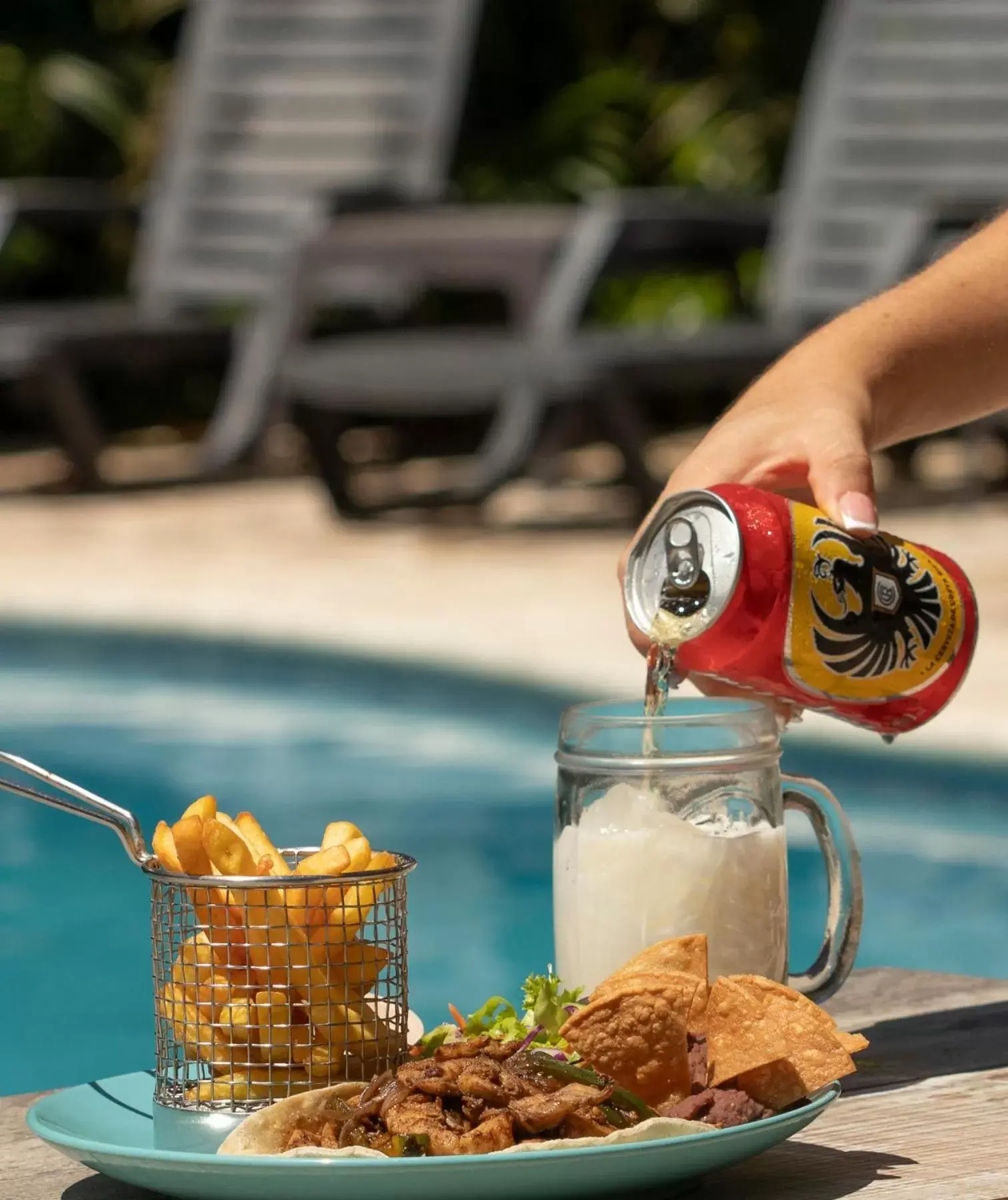 Alcoholic drinks, Swimming Pool in Hotel Playa Westfalia