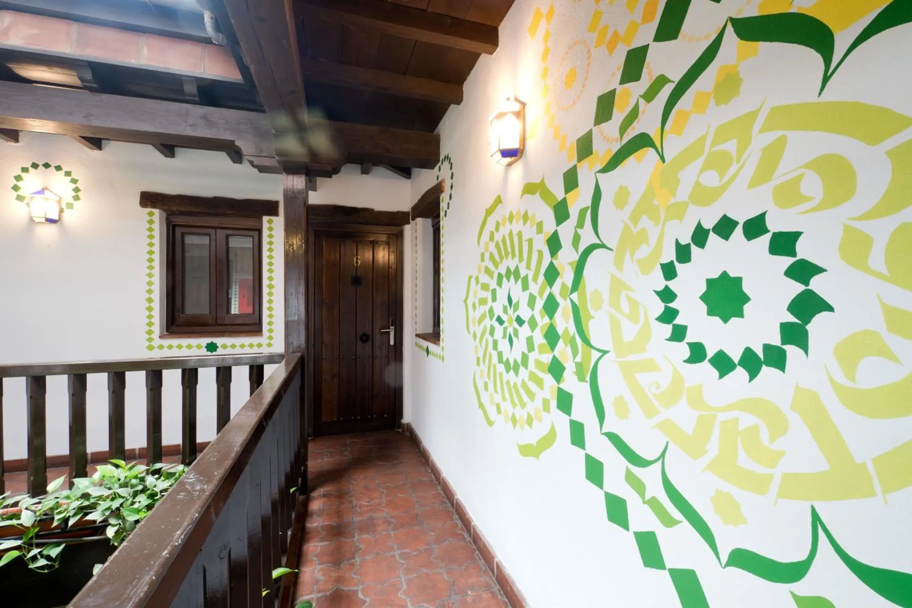 Patio, Balcony/Terrace in Oasis Backpackers' Hostel Granada