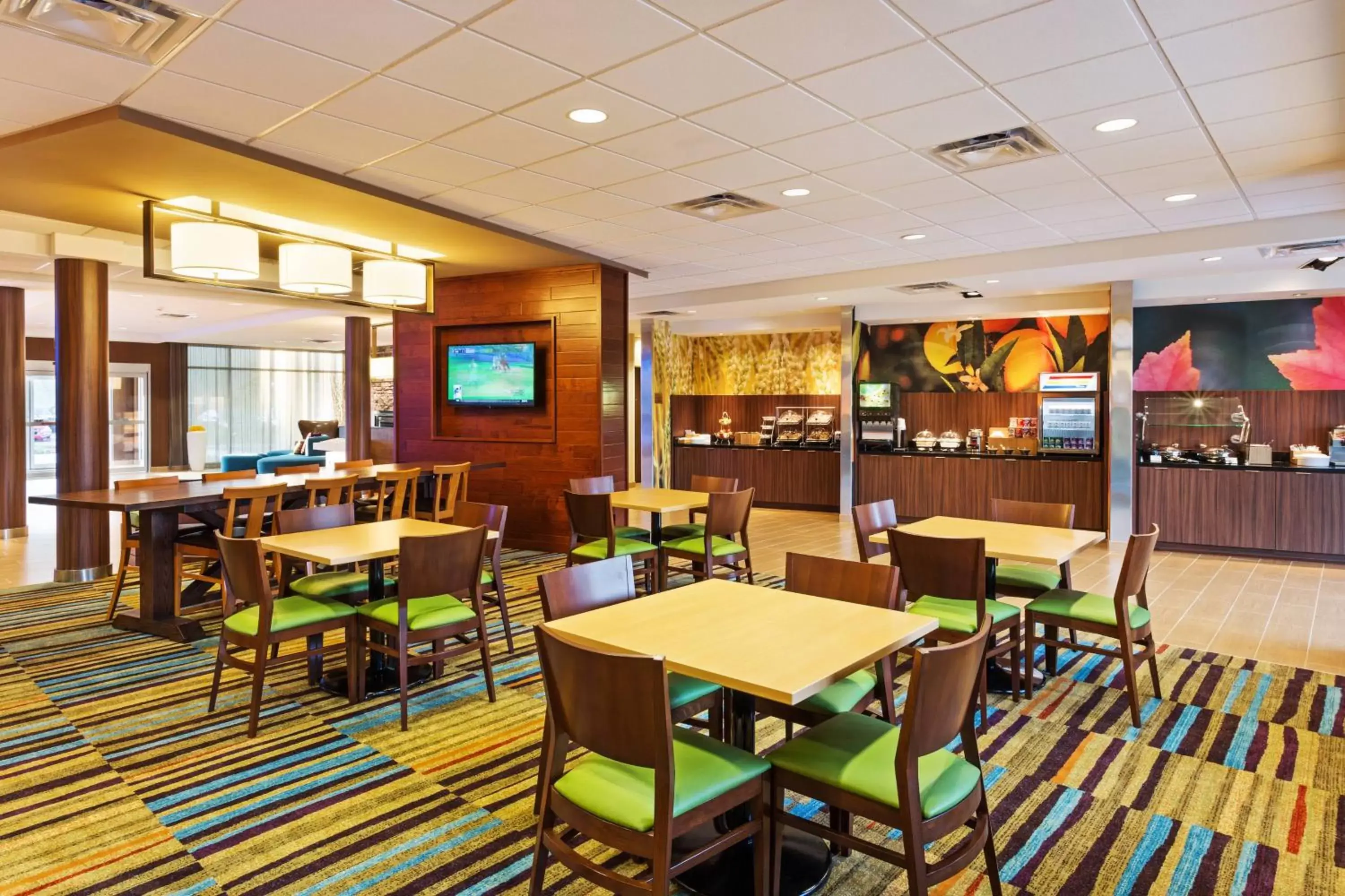 Breakfast, Restaurant/Places to Eat in Fairfield Inn & Suites by Marriott Johnson City