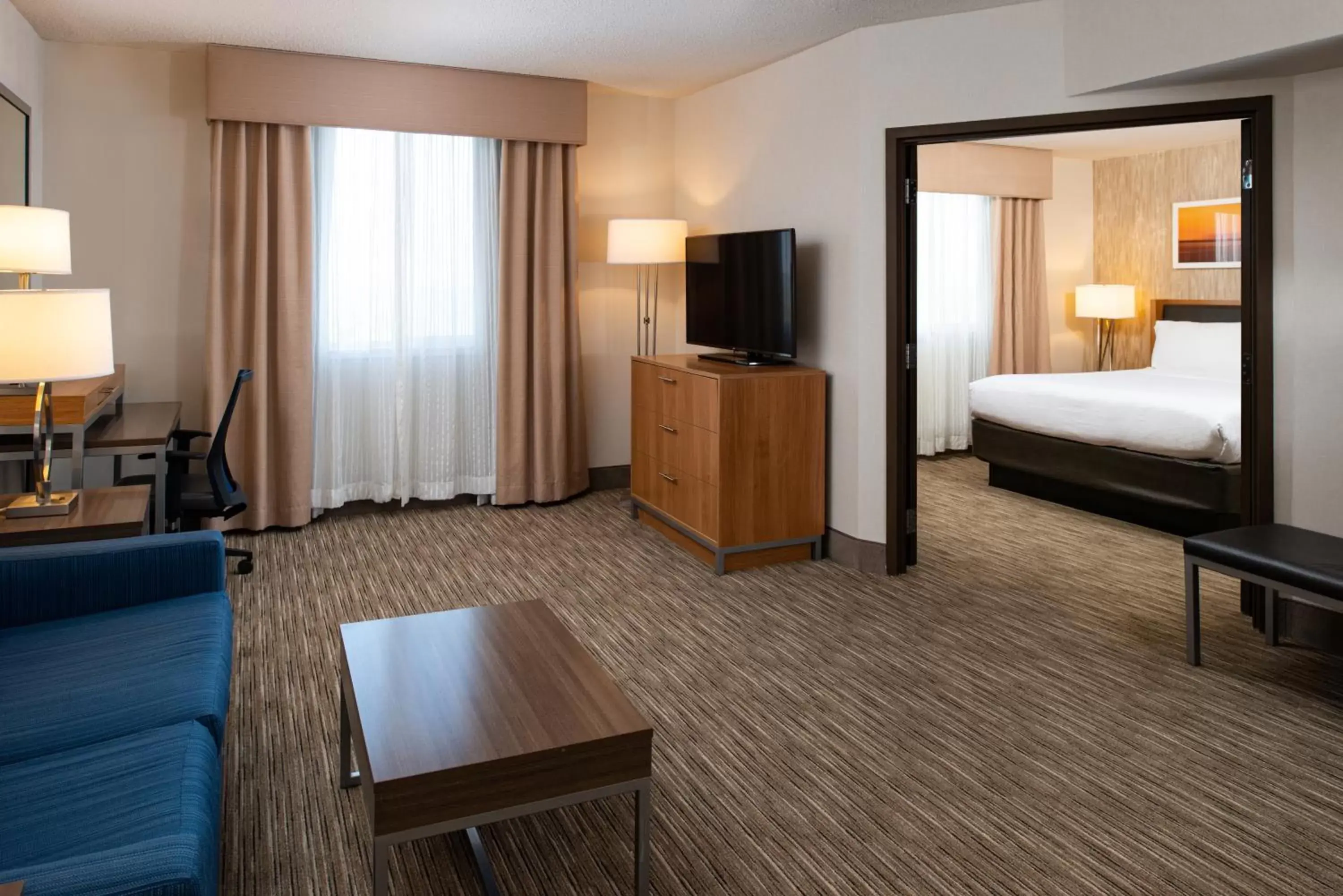 Photo of the whole room, TV/Entertainment Center in Holiday Inn Express San Francisco Airport South, an IHG Hotel