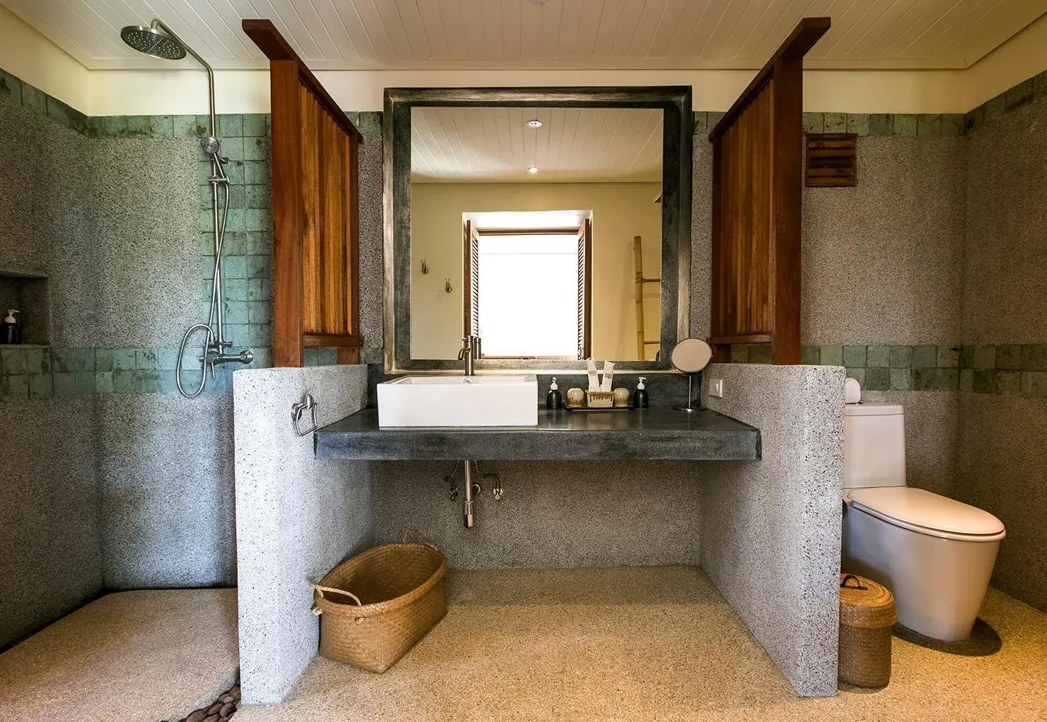 Shower, Bathroom in Sea Dance Resort