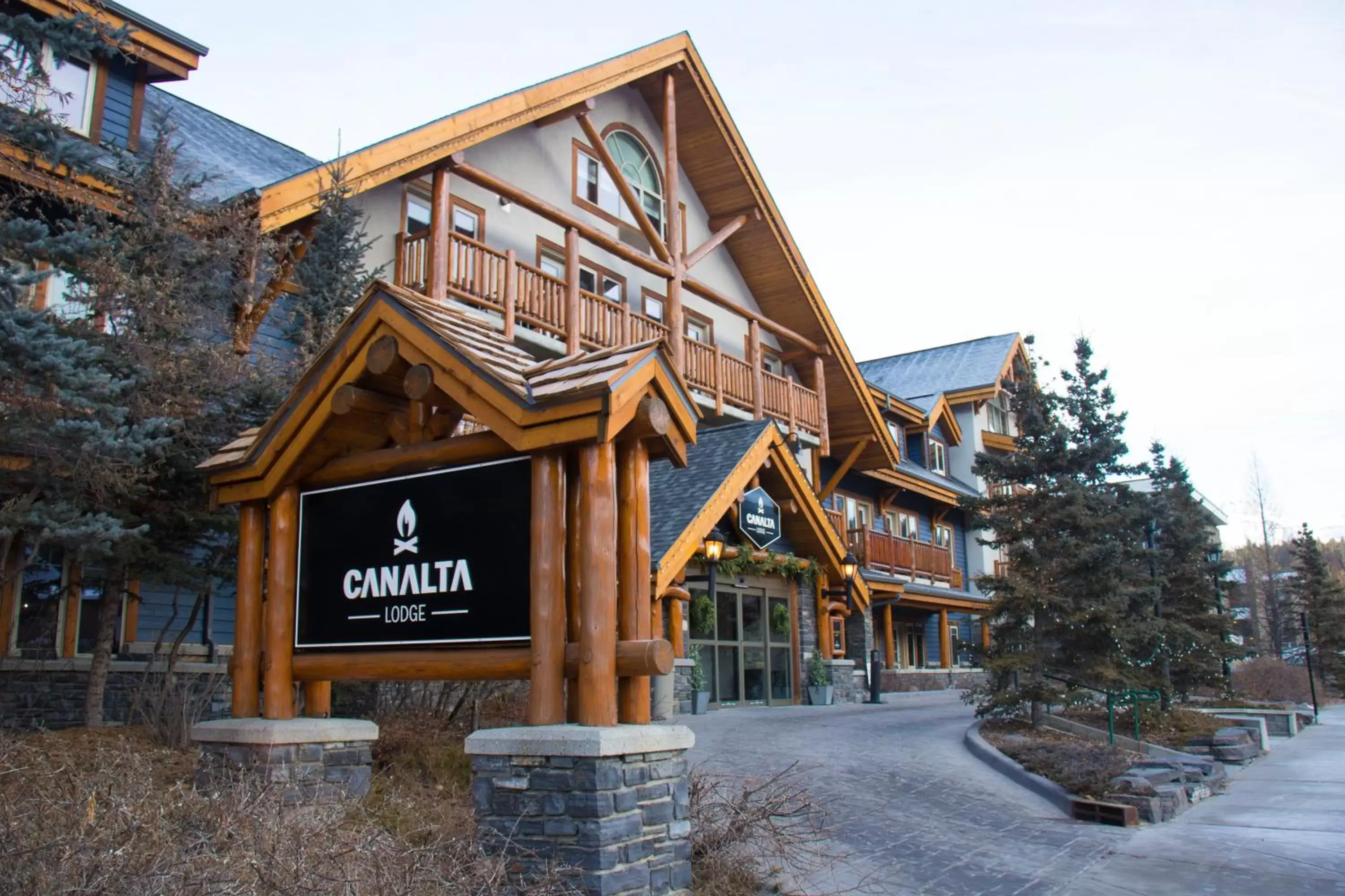 Facade/entrance, Winter in Canalta Lodge