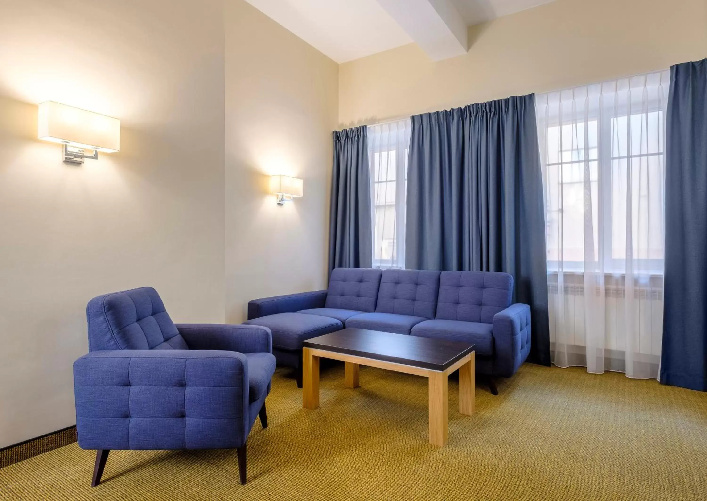 Living room, Seating Area in Hotel Reytan